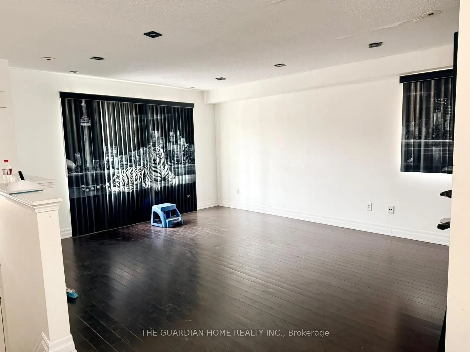 2800 Eglinton Avenue E #1