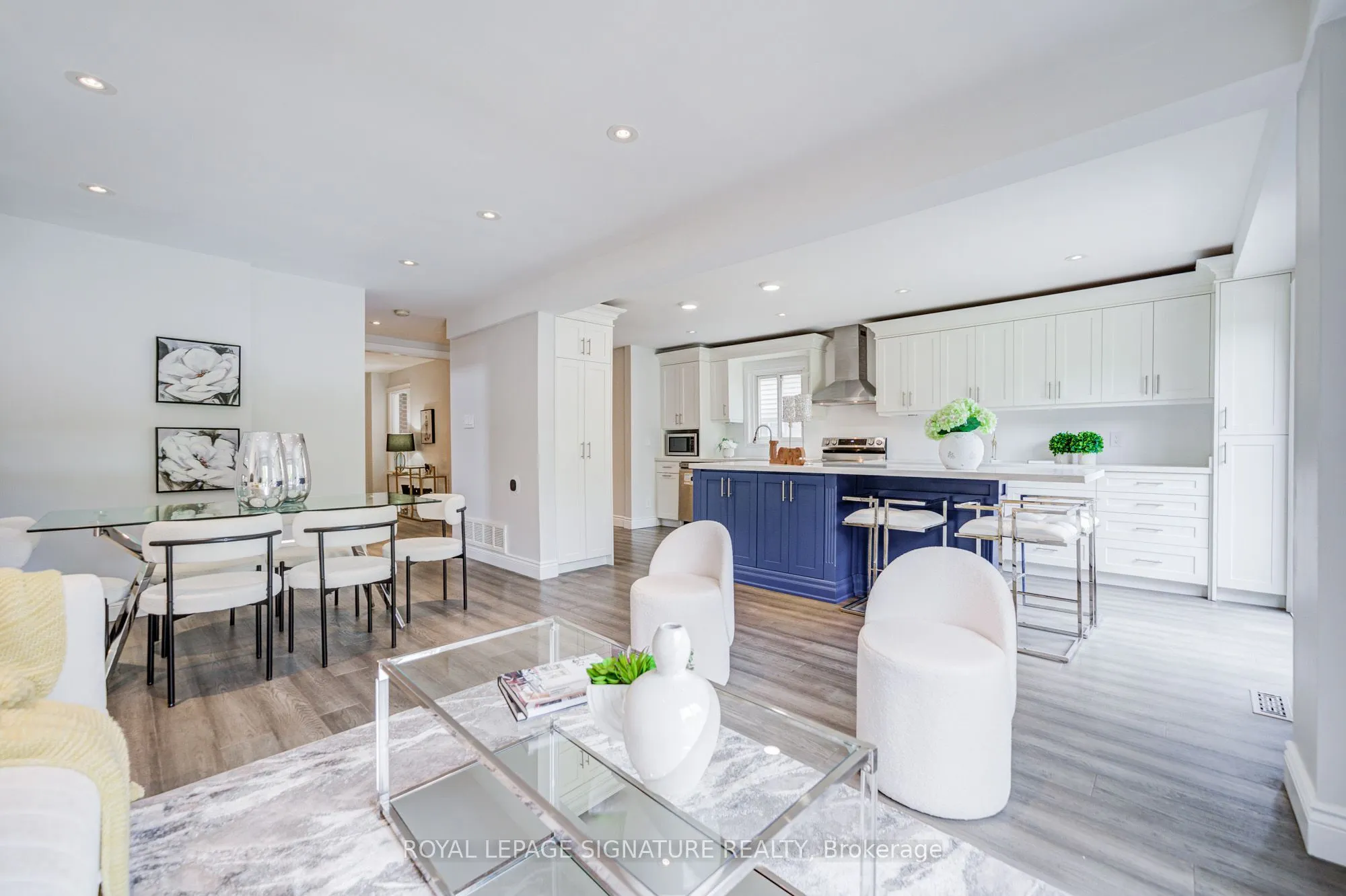 1132 Cedarcroft Crescent