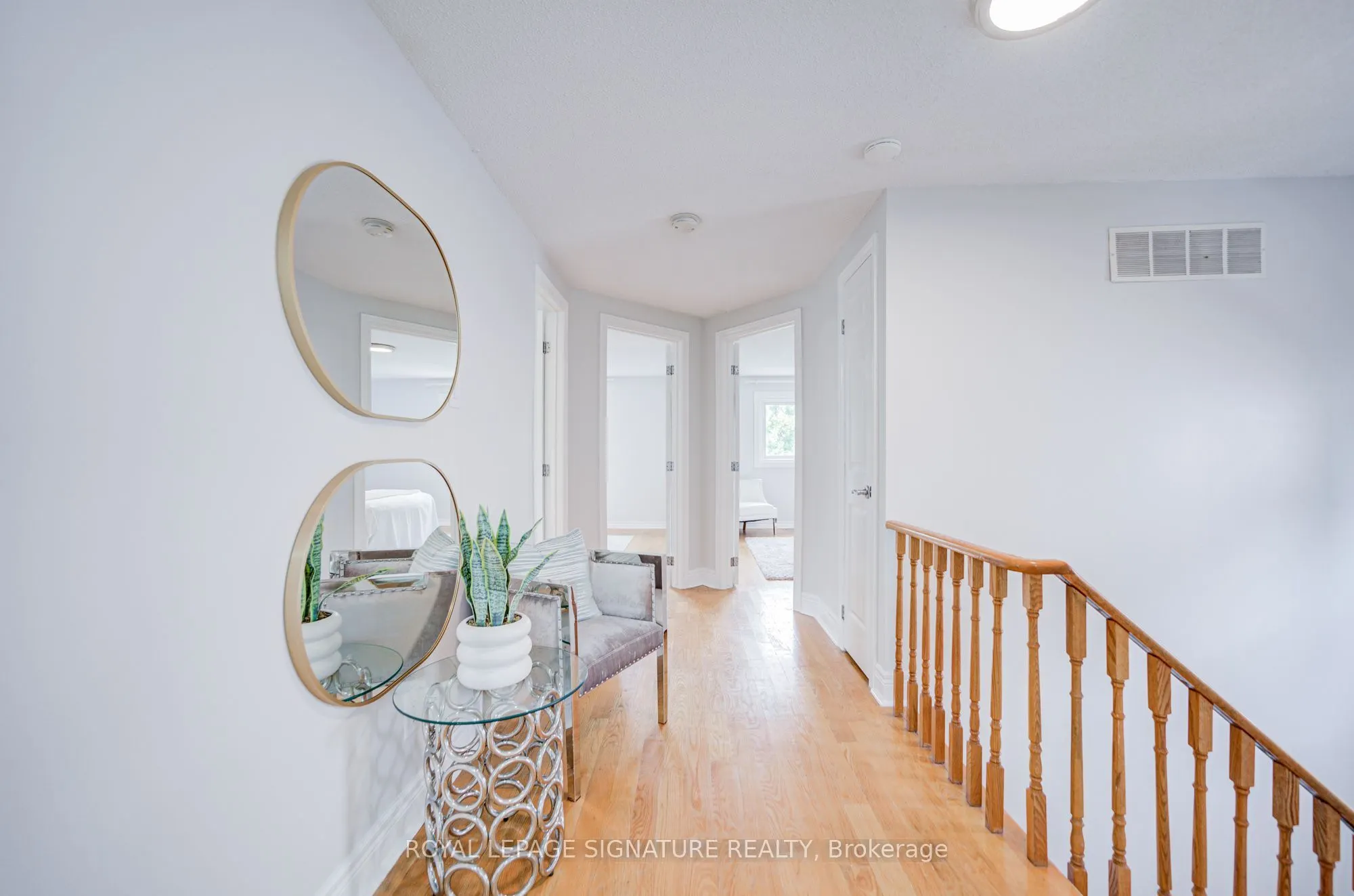 1132 Cedarcroft Crescent