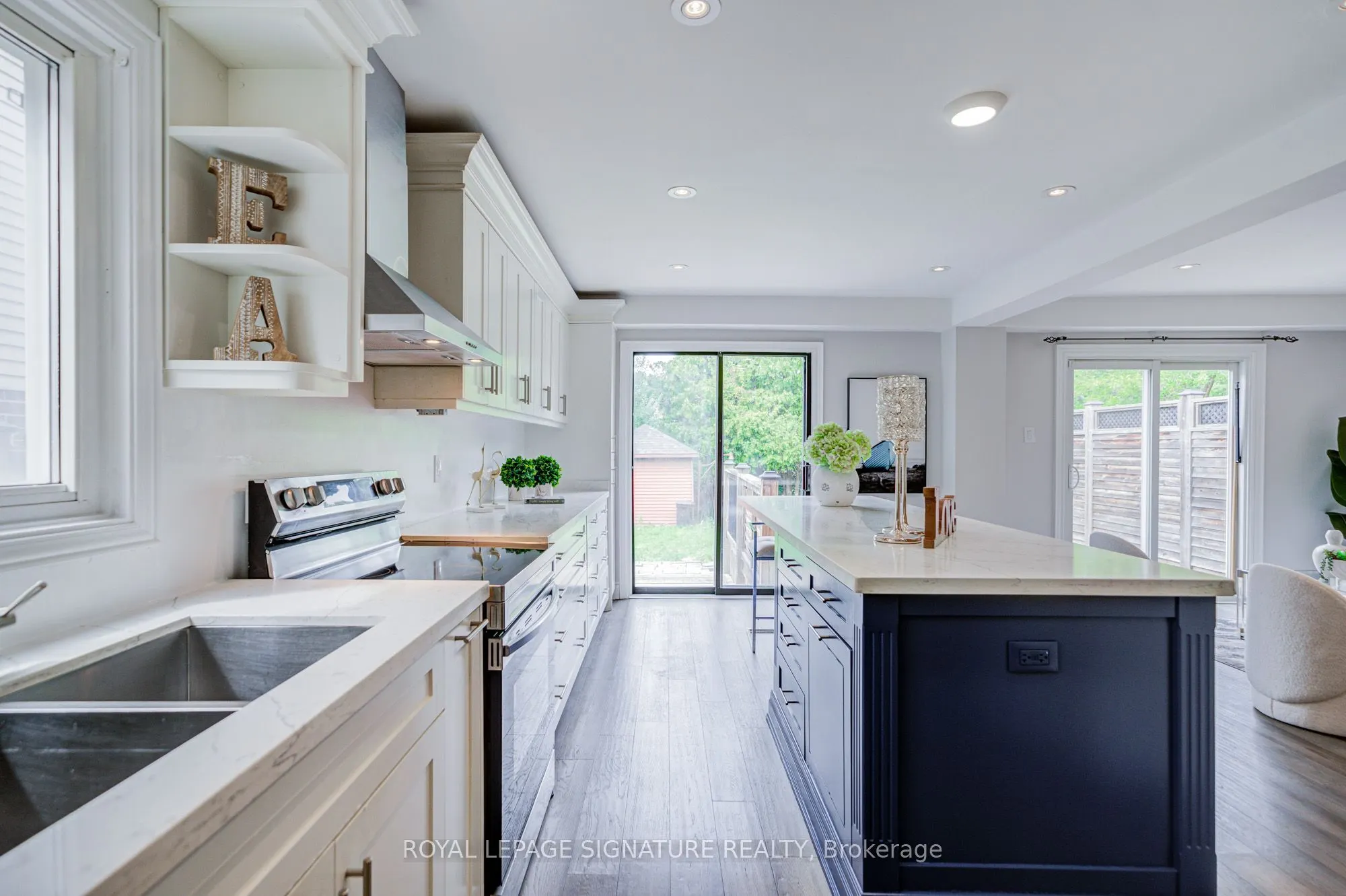 1132 Cedarcroft Crescent