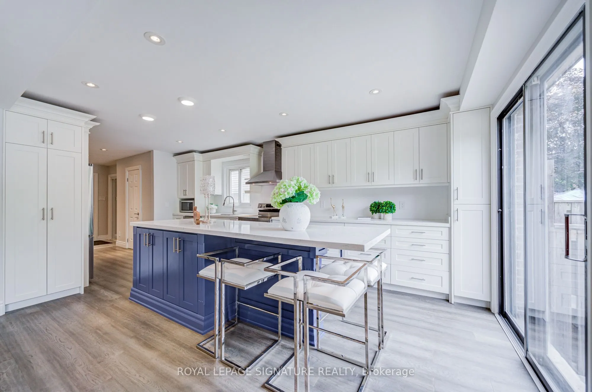 1132 Cedarcroft Crescent
