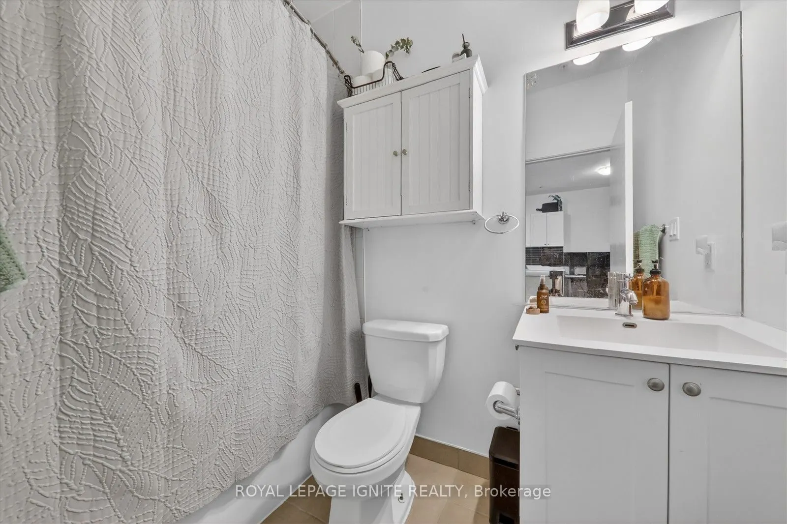 3560 St Clair Avenue E #116