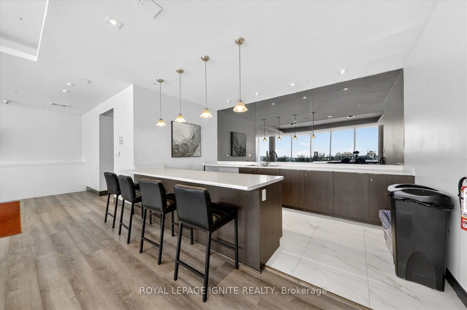 3560 St Clair Avenue E #116