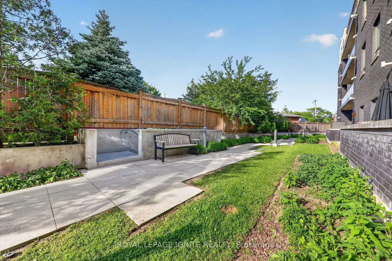 3560 St Clair Avenue E #116