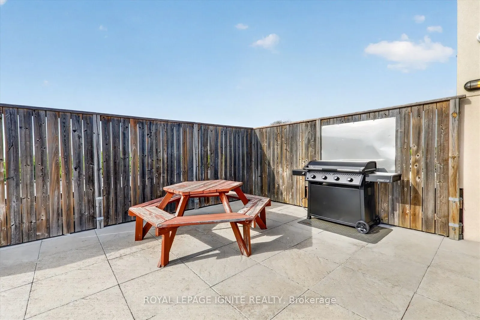 3560 St Clair Avenue E #116
