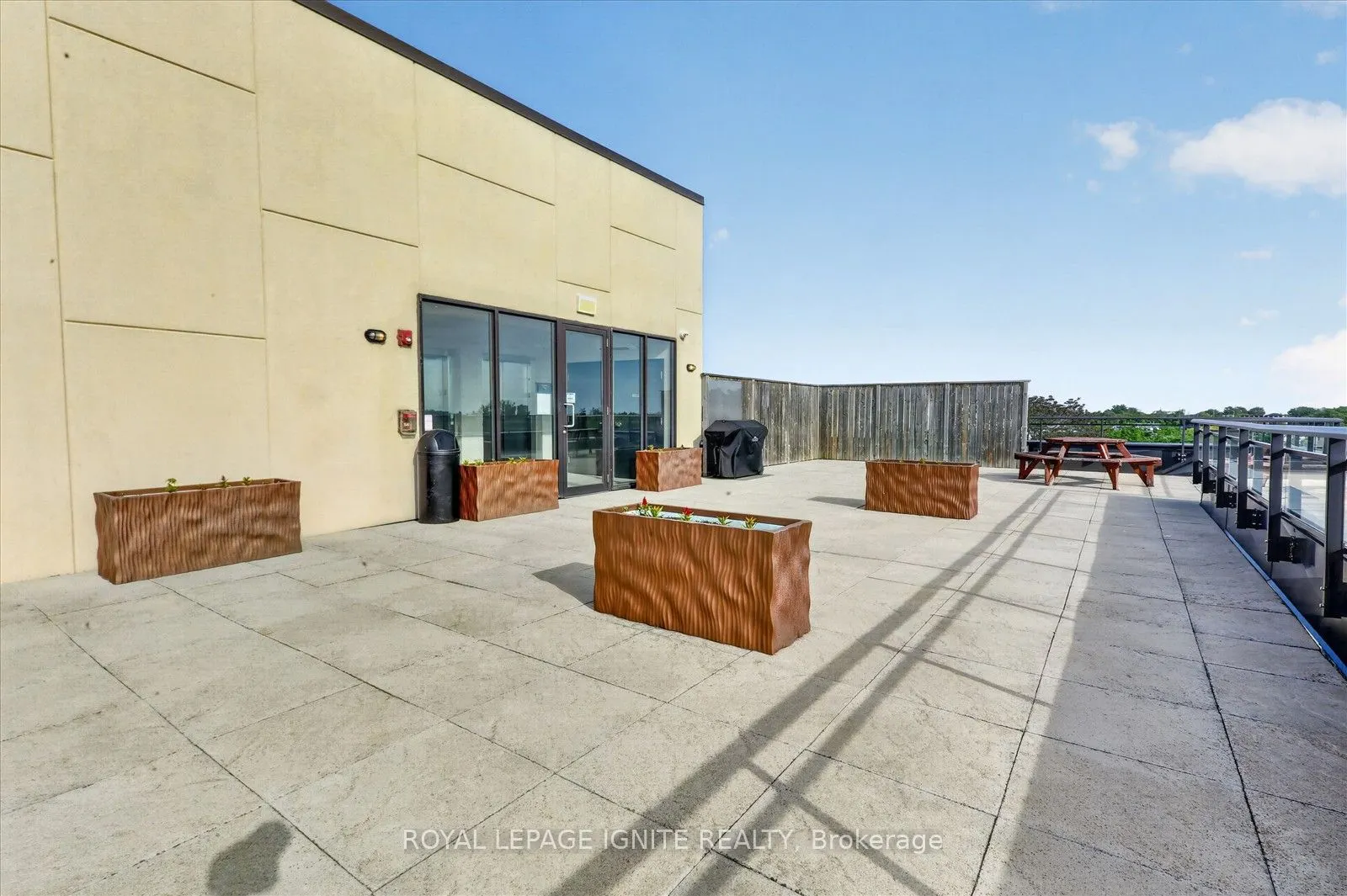 3560 St Clair Avenue E #116