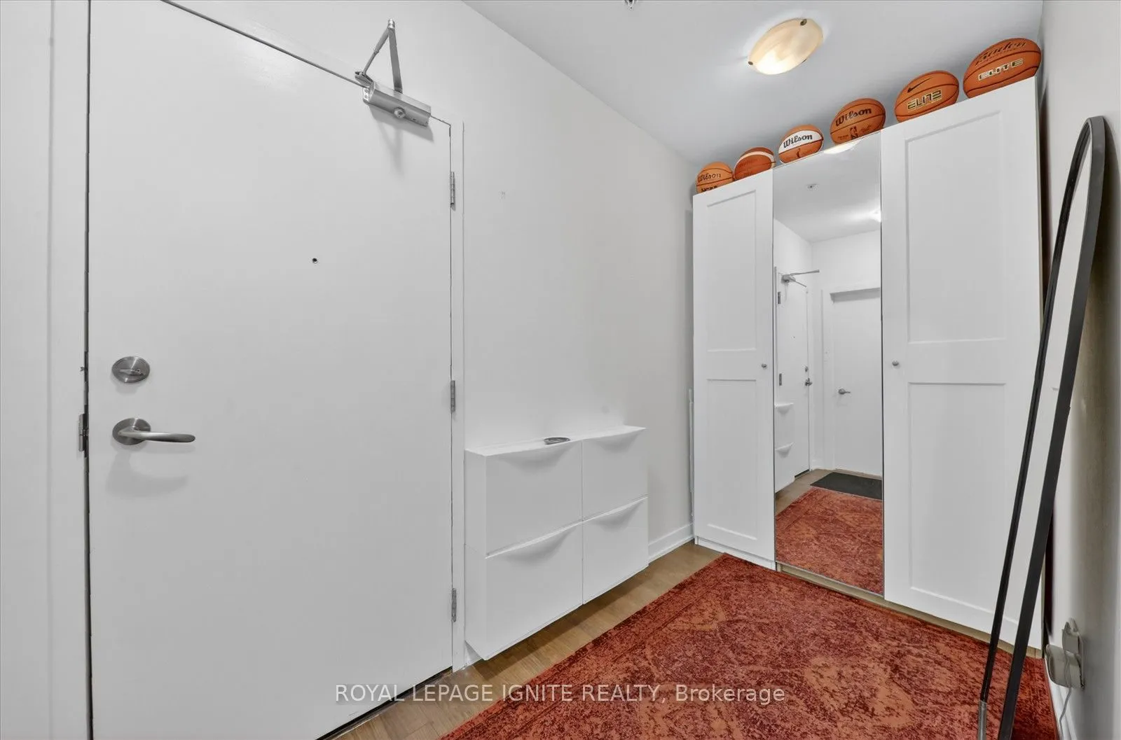 3560 St Clair Avenue E #116