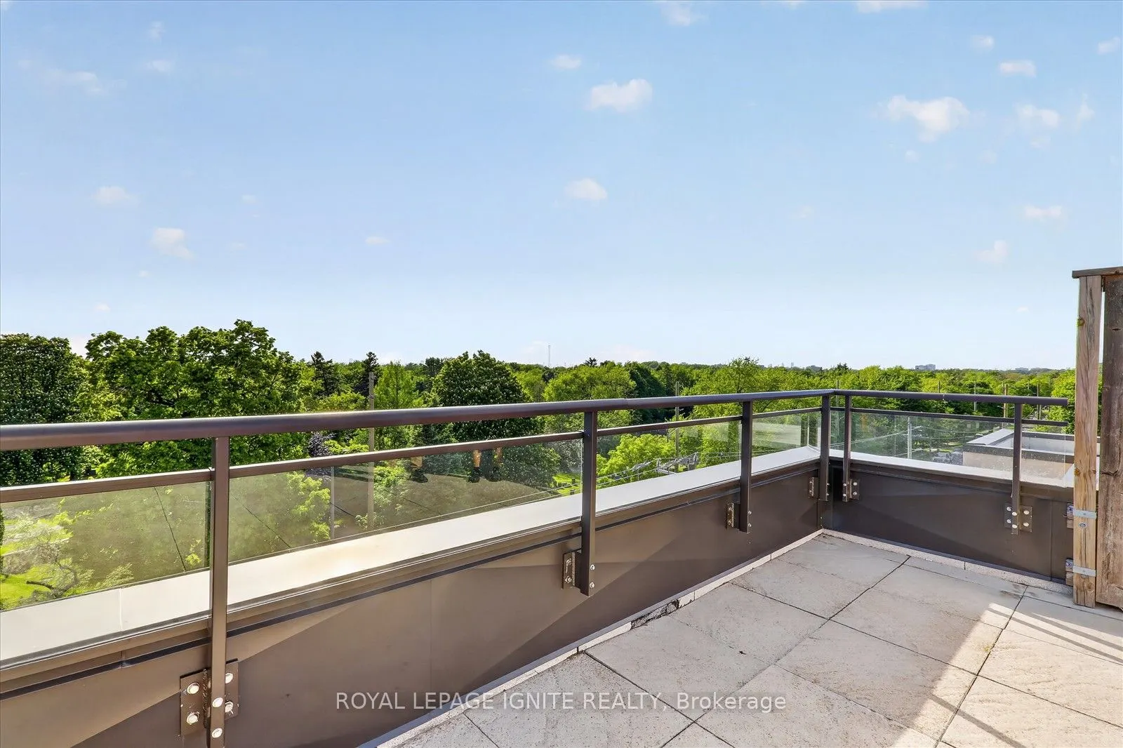 3560 St Clair Avenue E #116