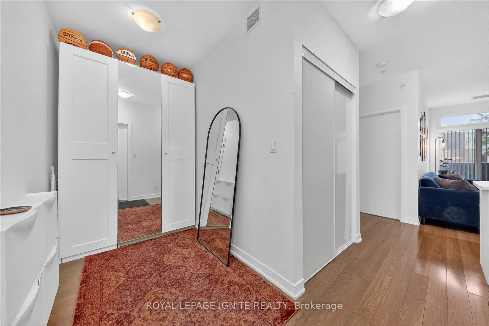 3560 St Clair Avenue E #116