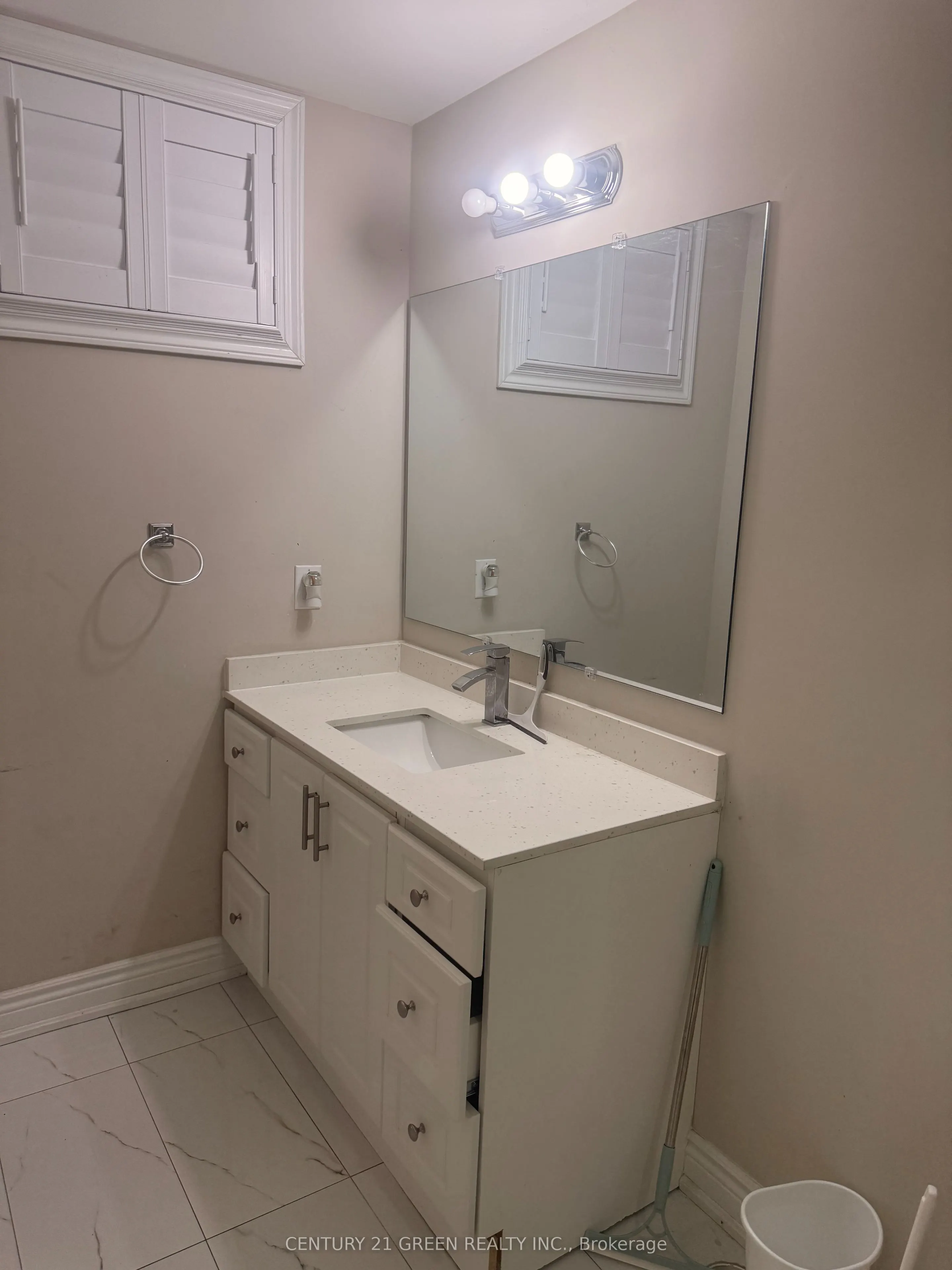 566 Pharmacy Avenue #BSMT