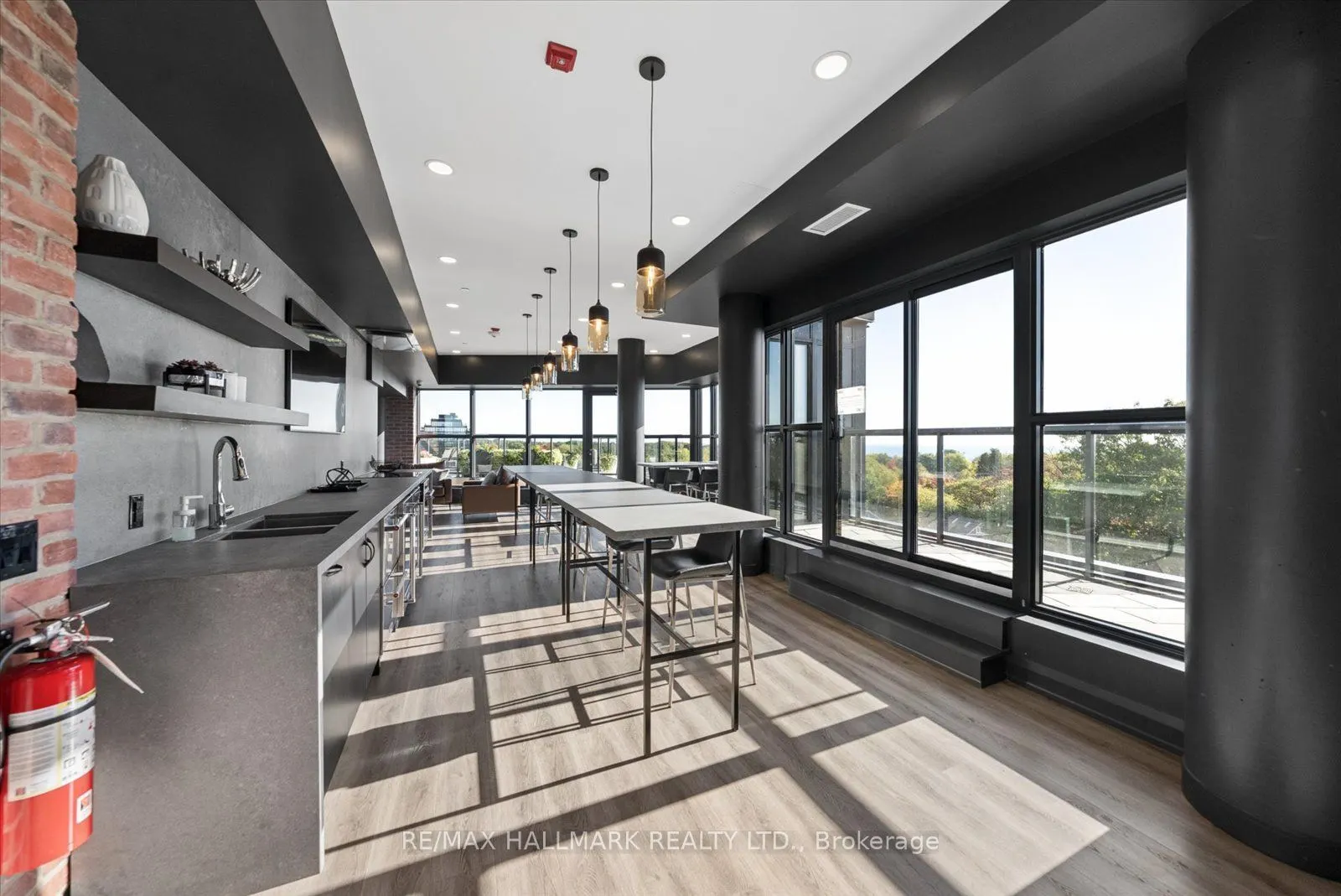 1400 Kingston Road #305