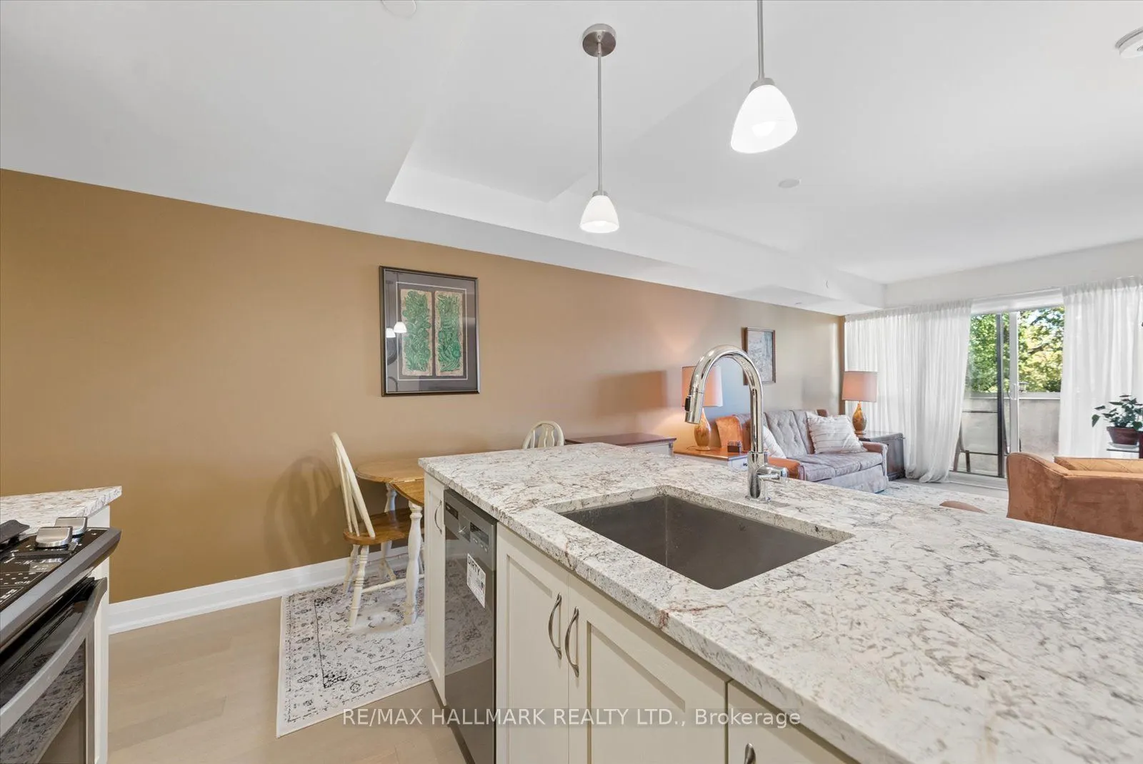 1400 Kingston Road #305
