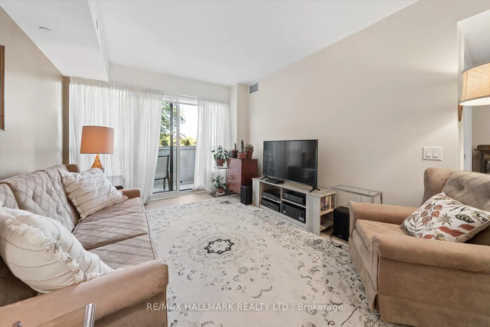 1400 Kingston Road #305
