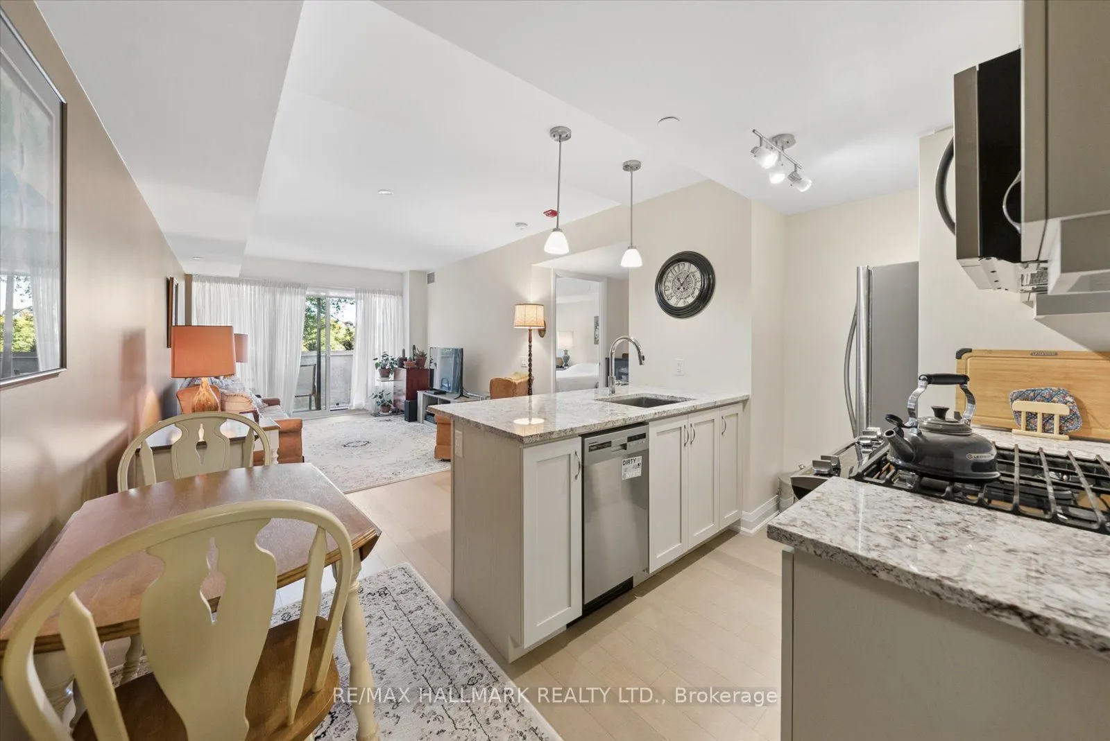 1400 Kingston Road #305