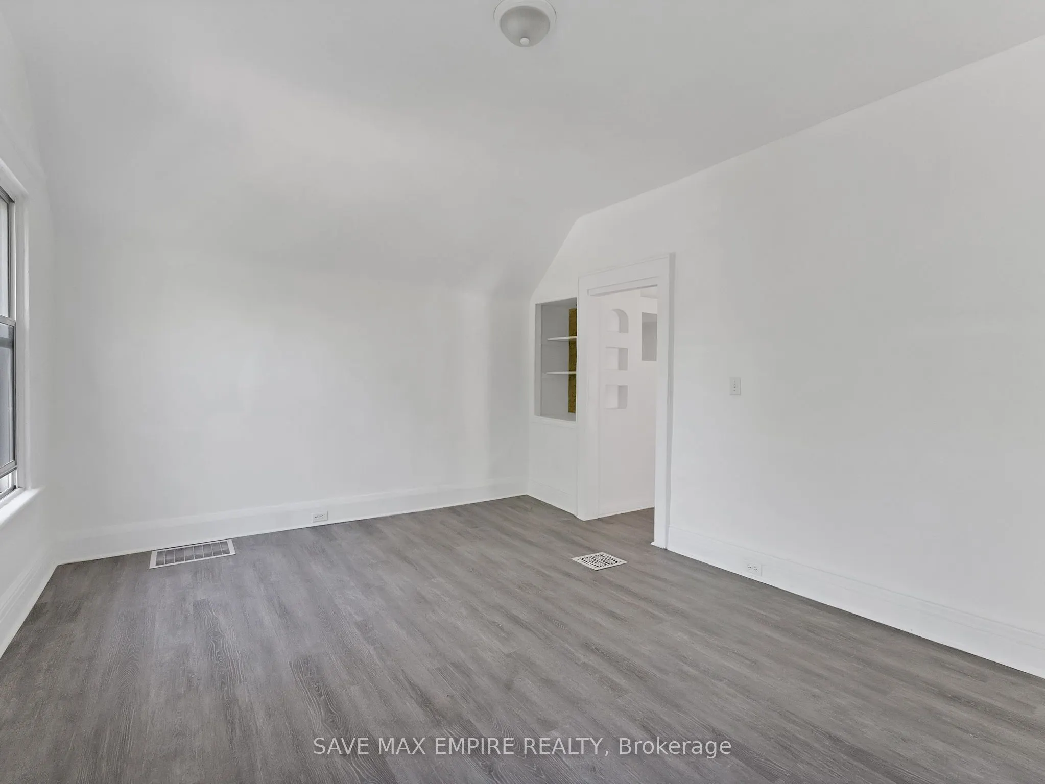 19 Minto Street
