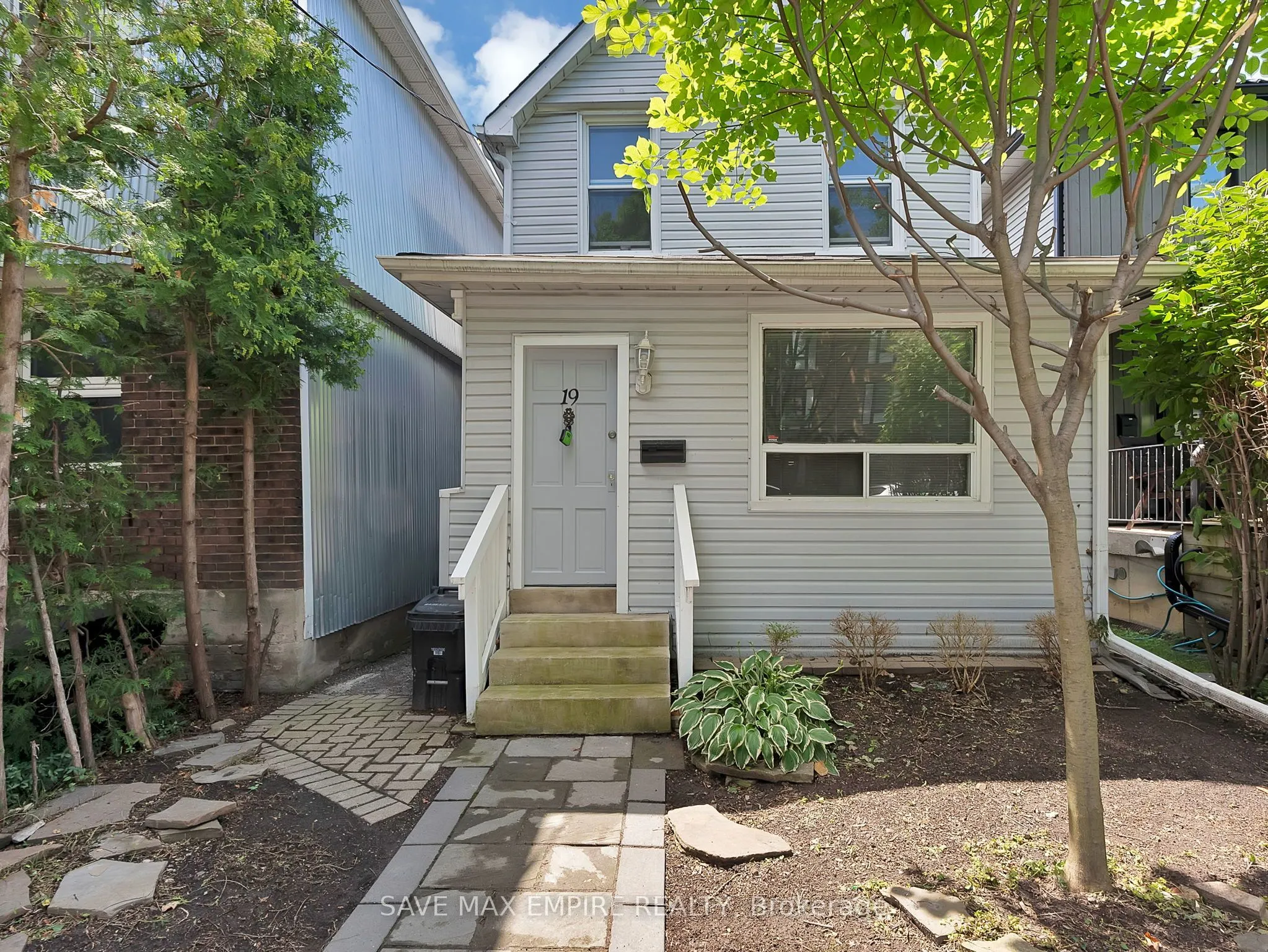 19 Minto Street