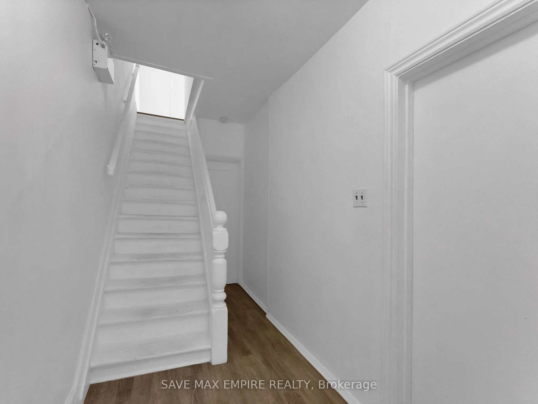 19 Minto Street