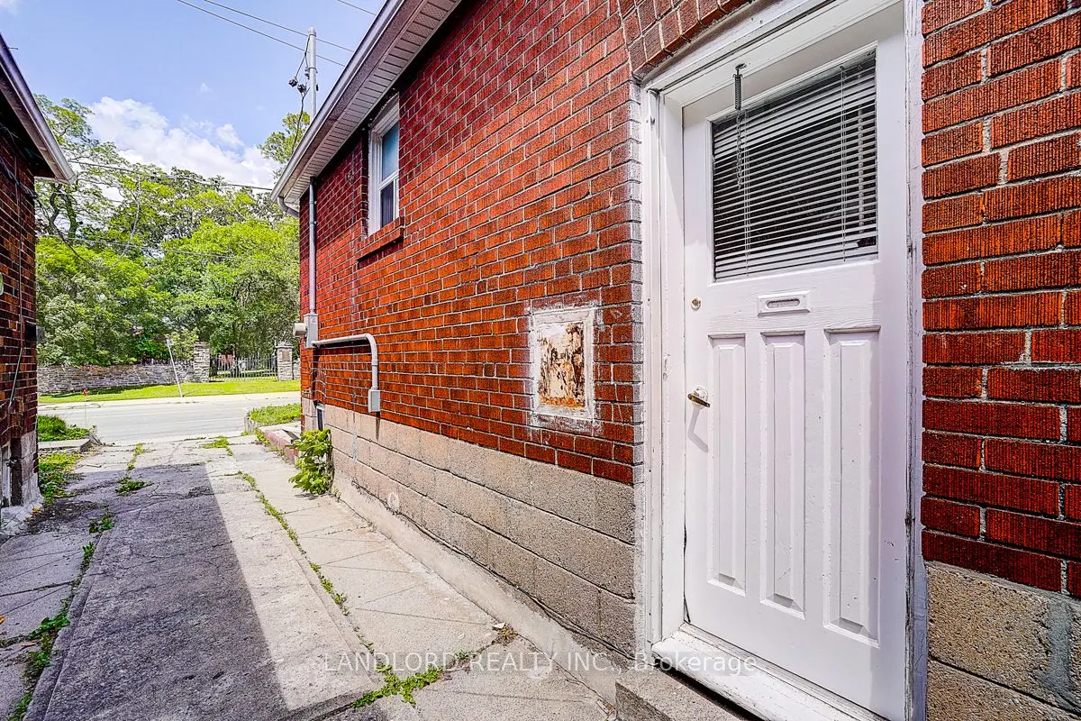 79 O'Connor Drive #Lower