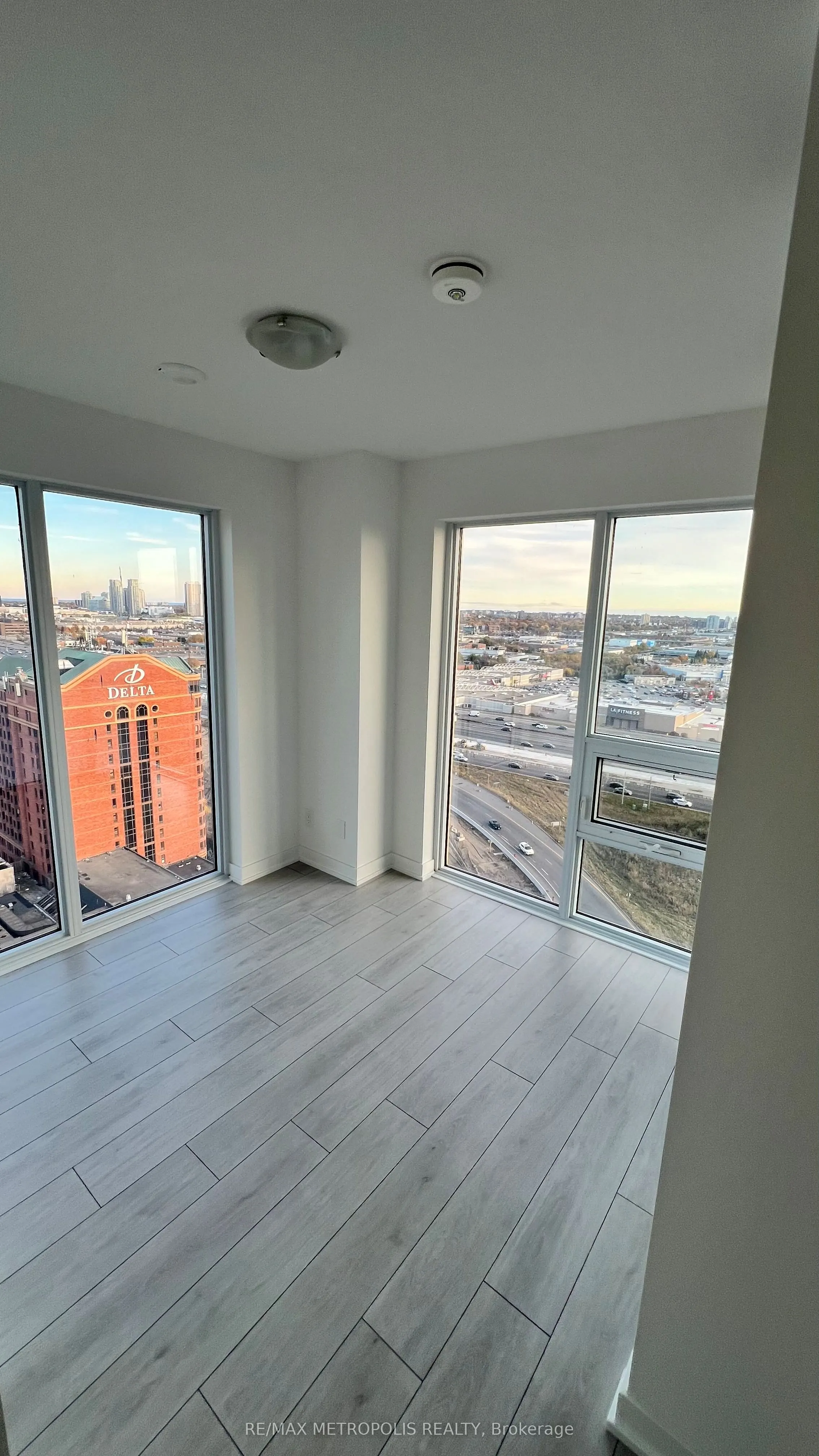 2033 Kennedy Road #2109