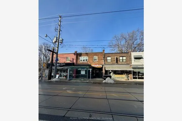 1162 Queen Street E