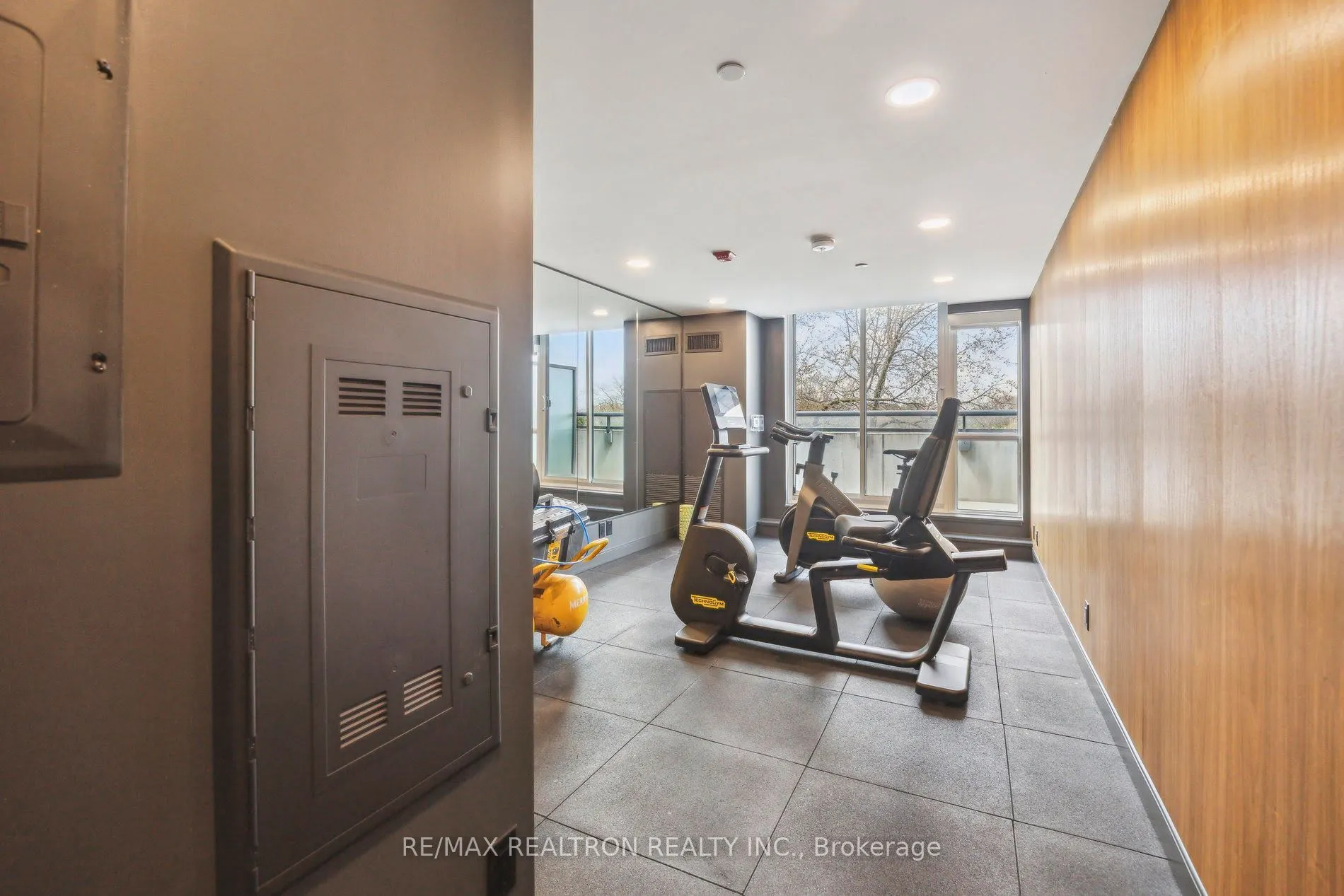 1400 Kingston Road #307