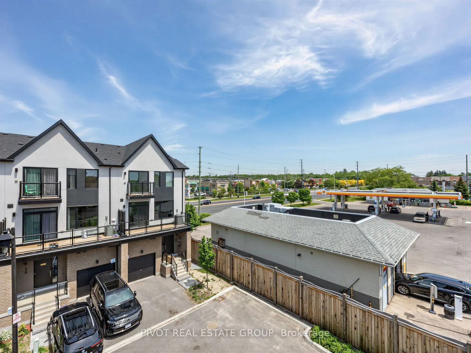 25 Lively Way