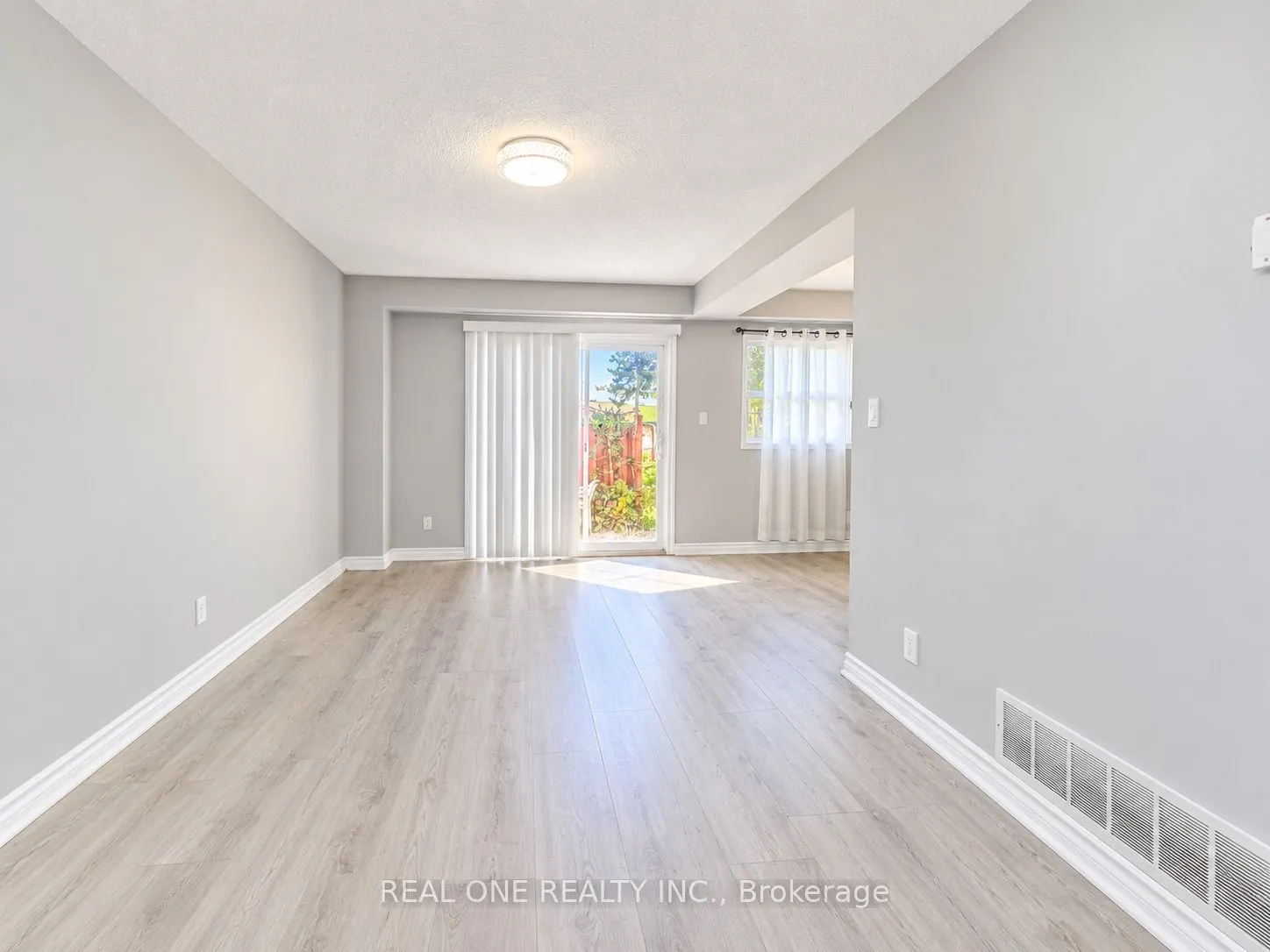 151 L'amoreaux Drive #75