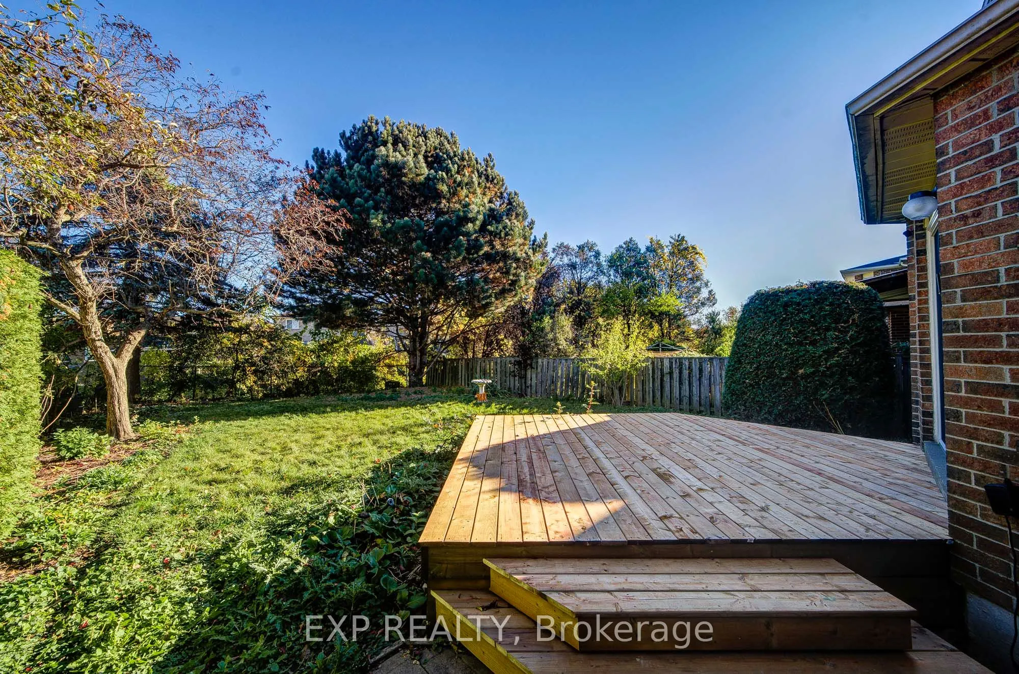 47 Longsword Drive