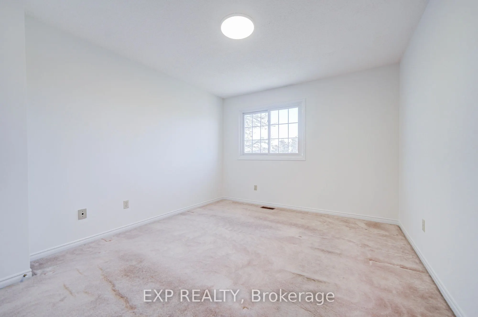 47 Longsword Drive