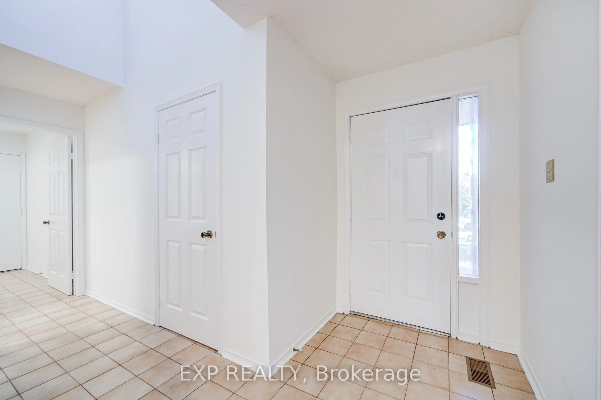 47 Longsword Drive