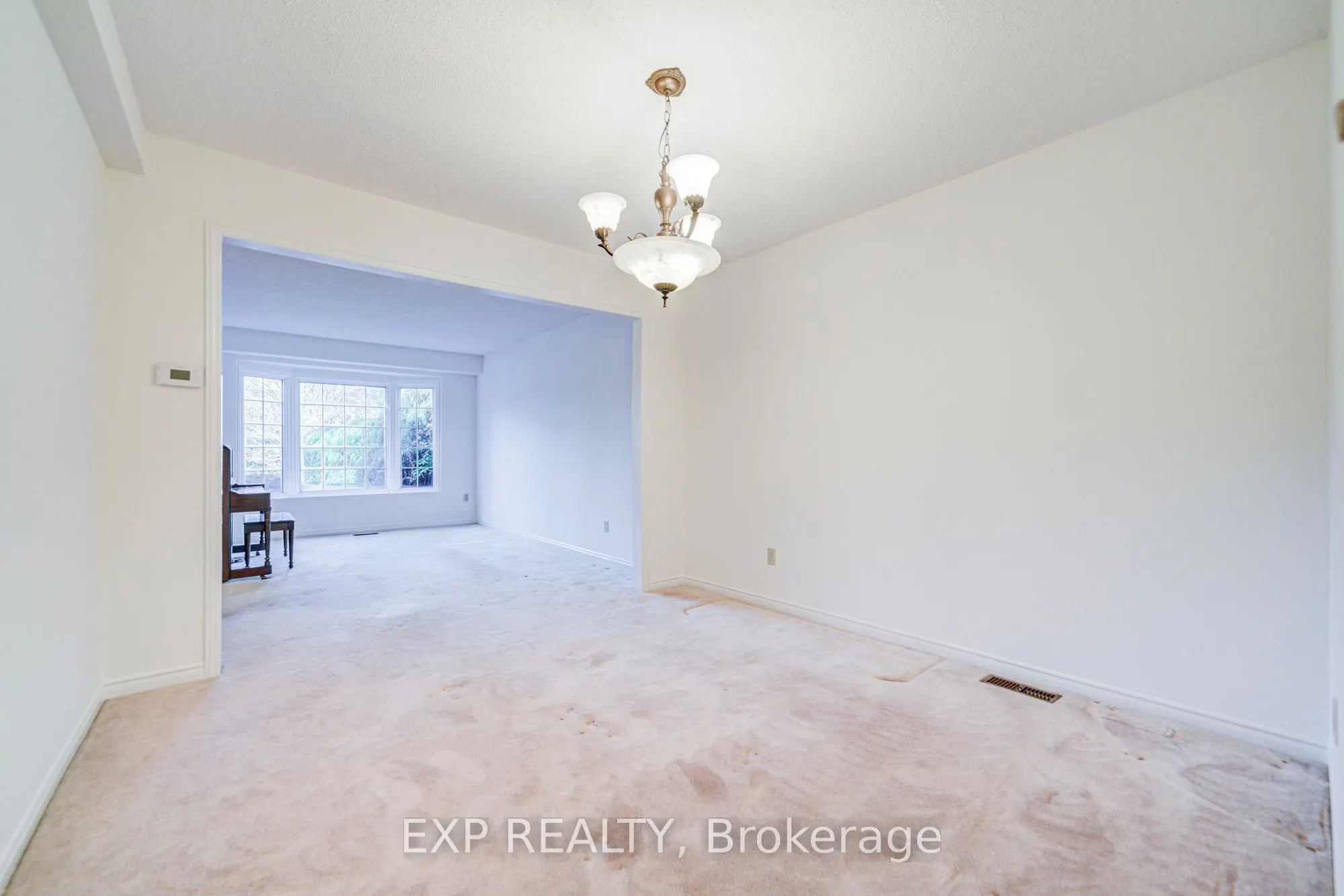 47 Longsword Drive