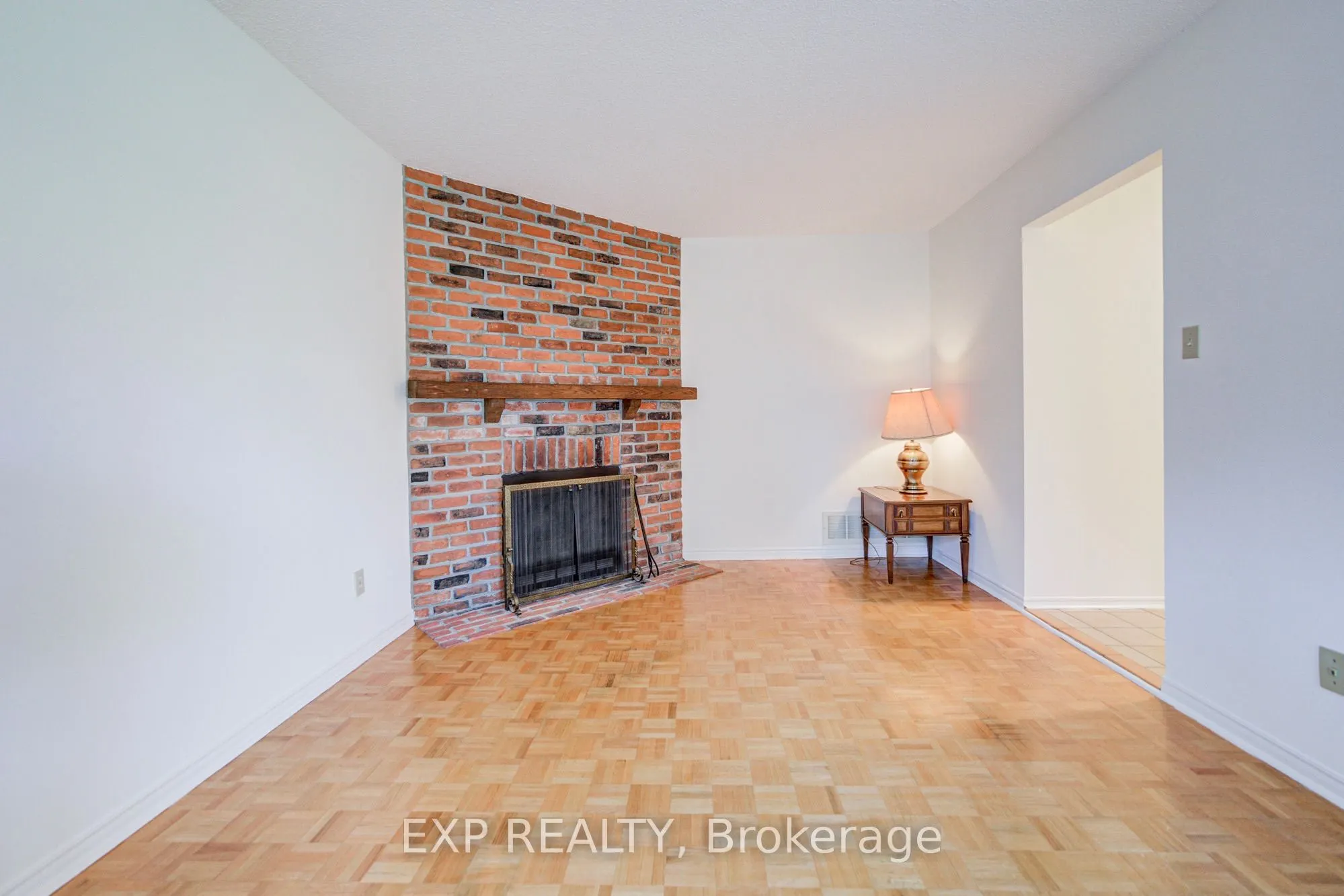 47 Longsword Drive