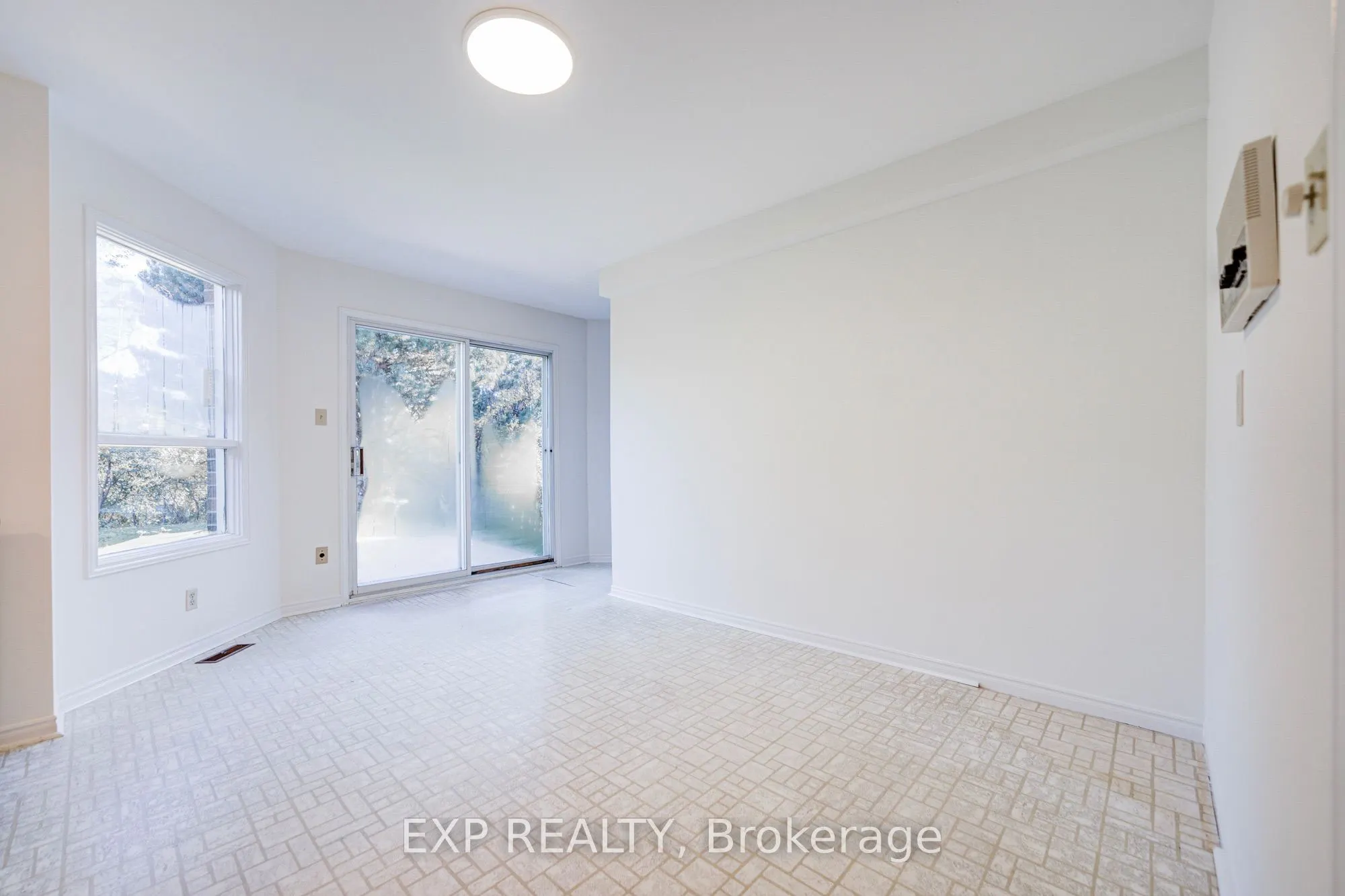 47 Longsword Drive
