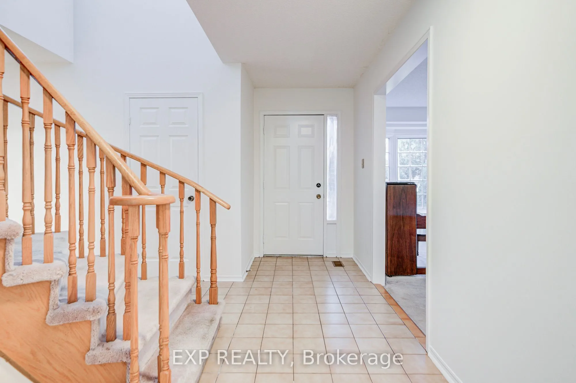 47 Longsword Drive
