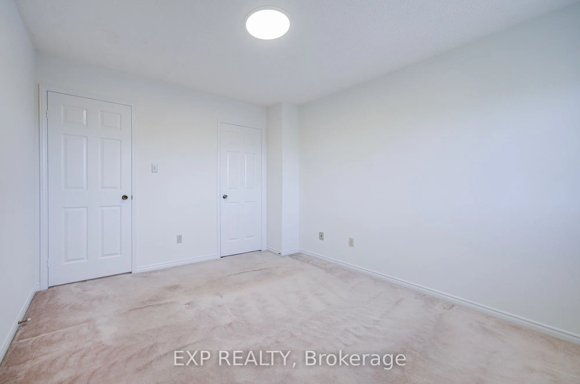 47 Longsword Drive