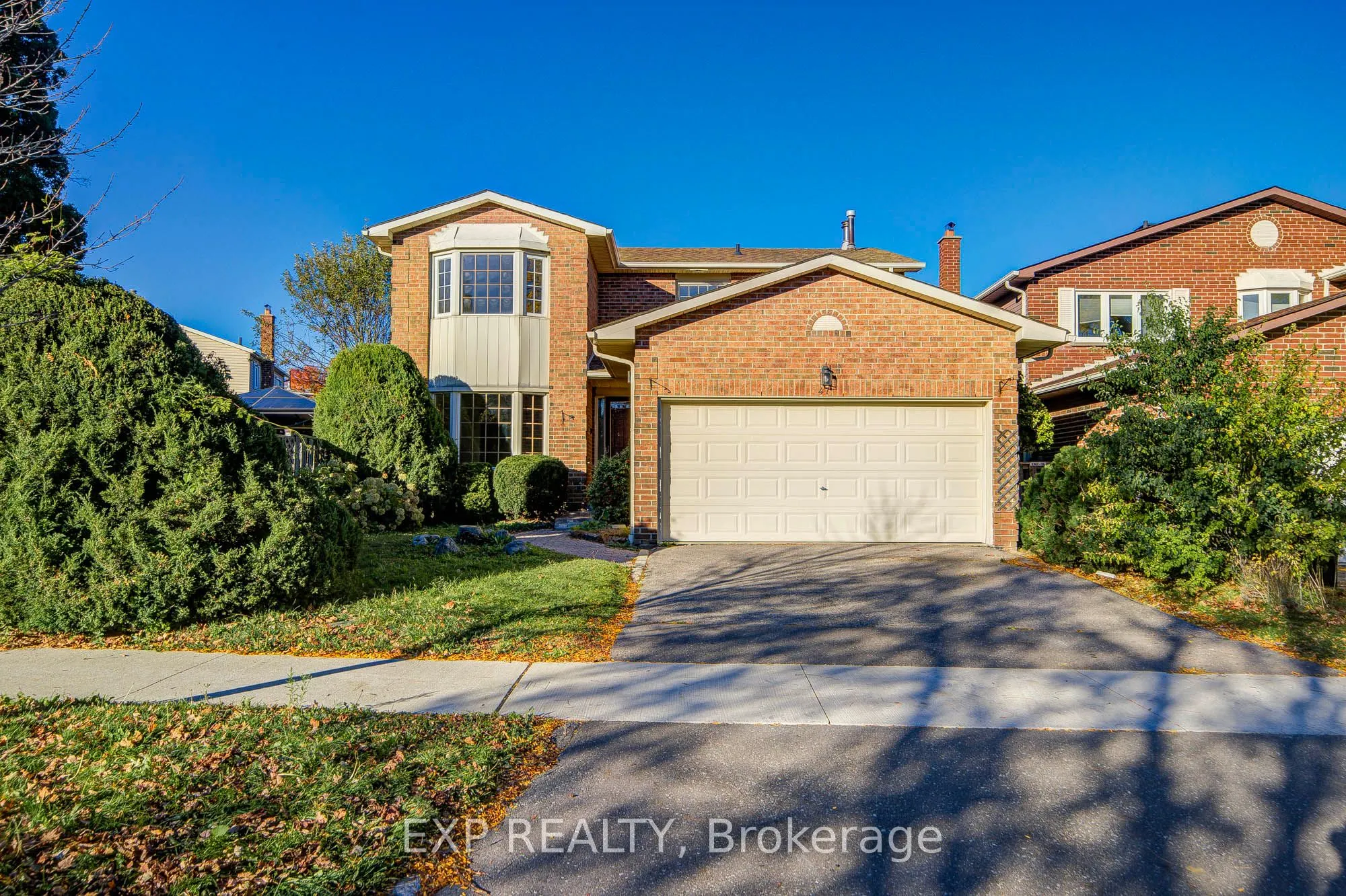 47 Longsword Drive
