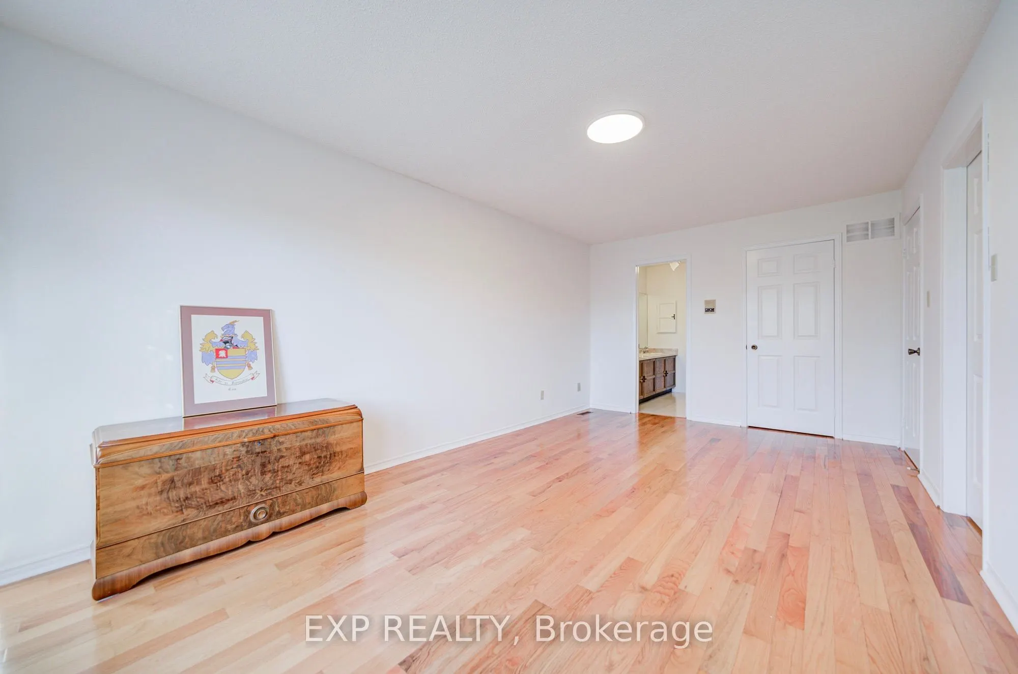47 Longsword Drive