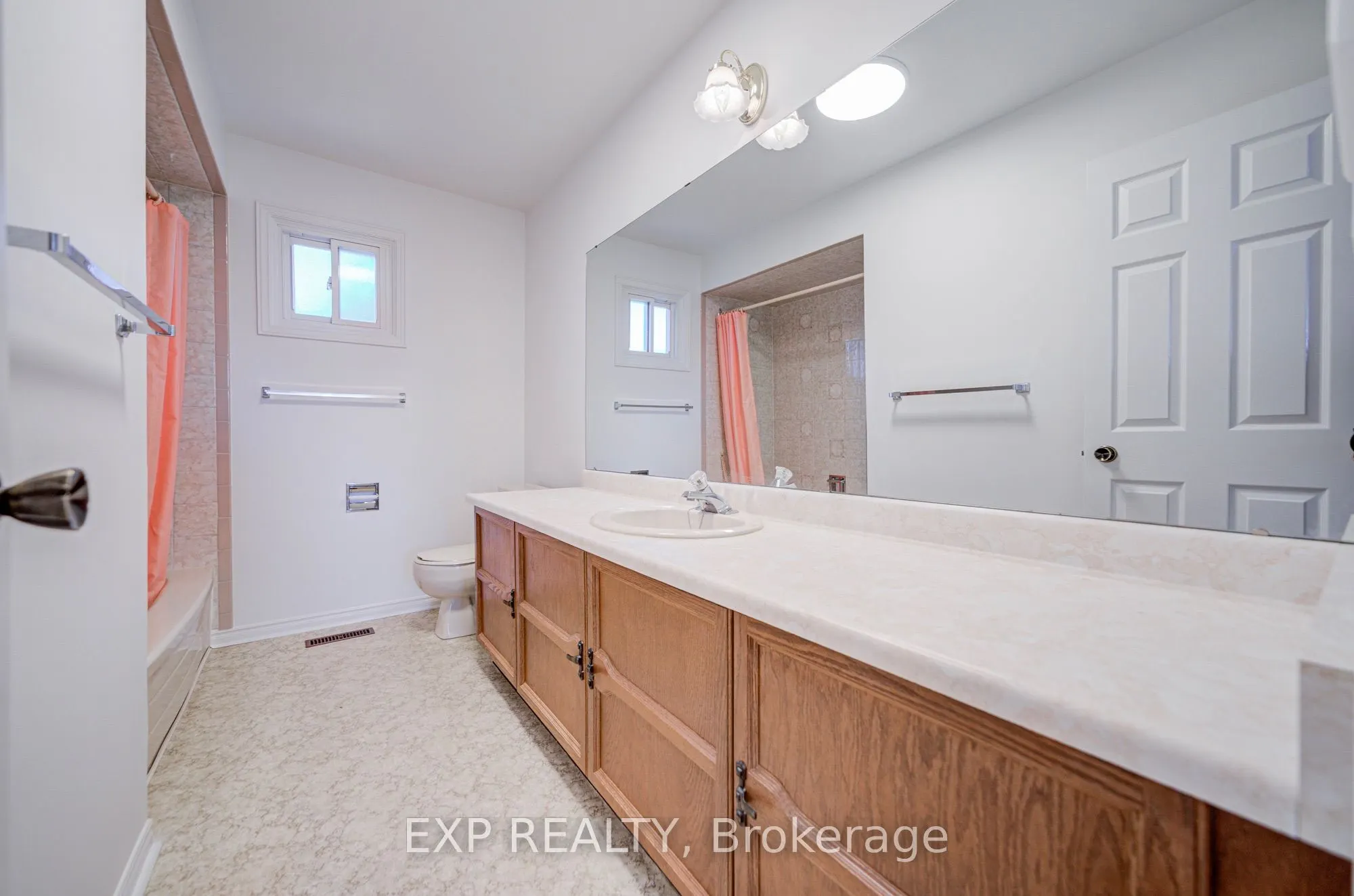 47 Longsword Drive