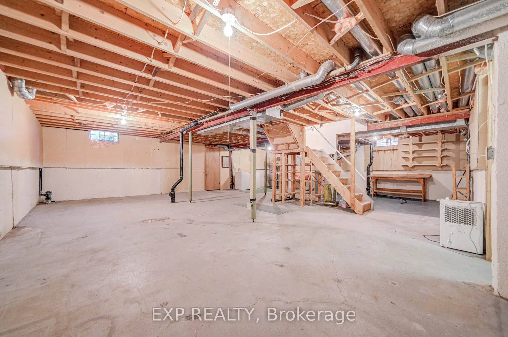 47 Longsword Drive