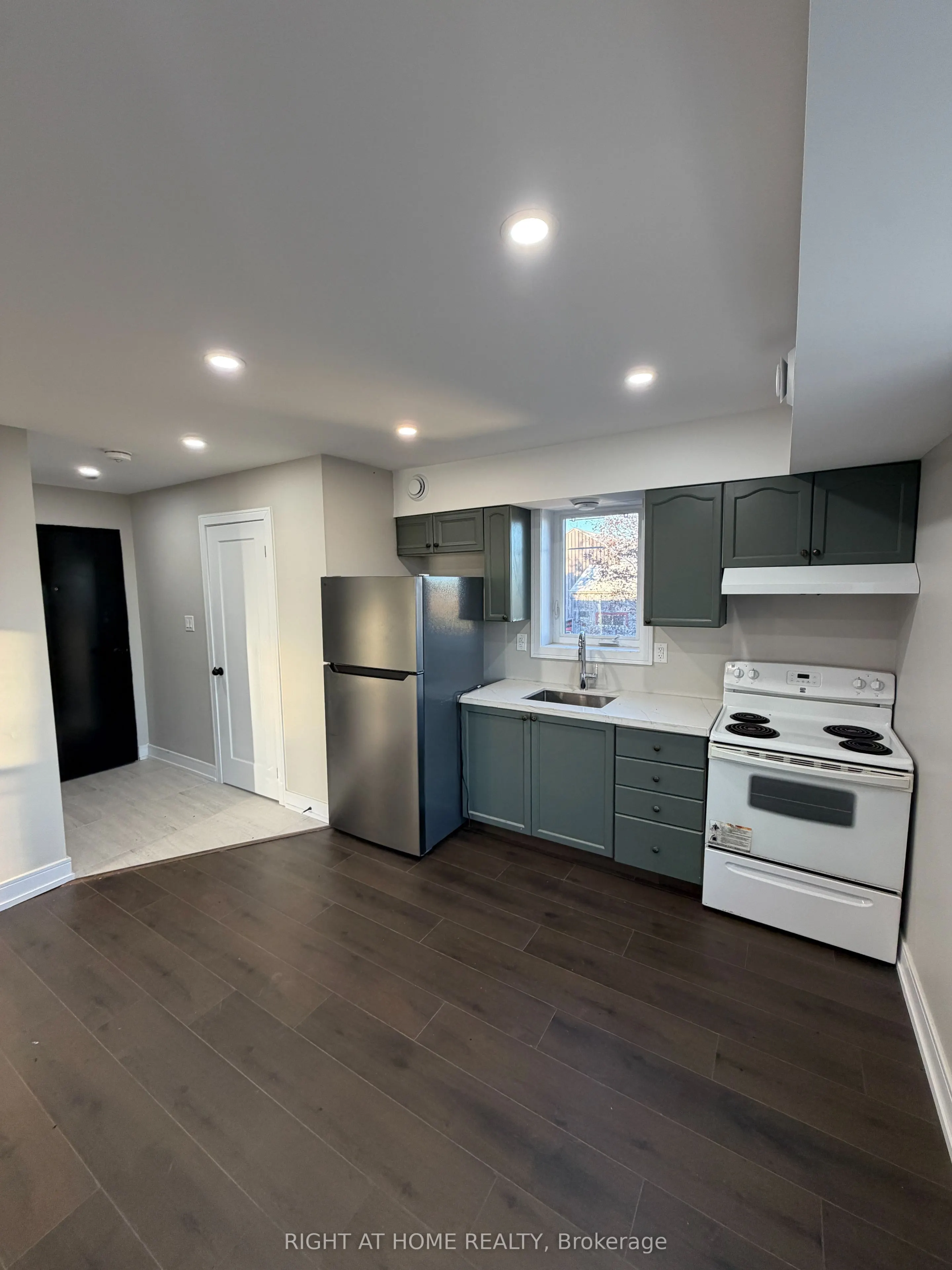 2885 Altona Road #3A