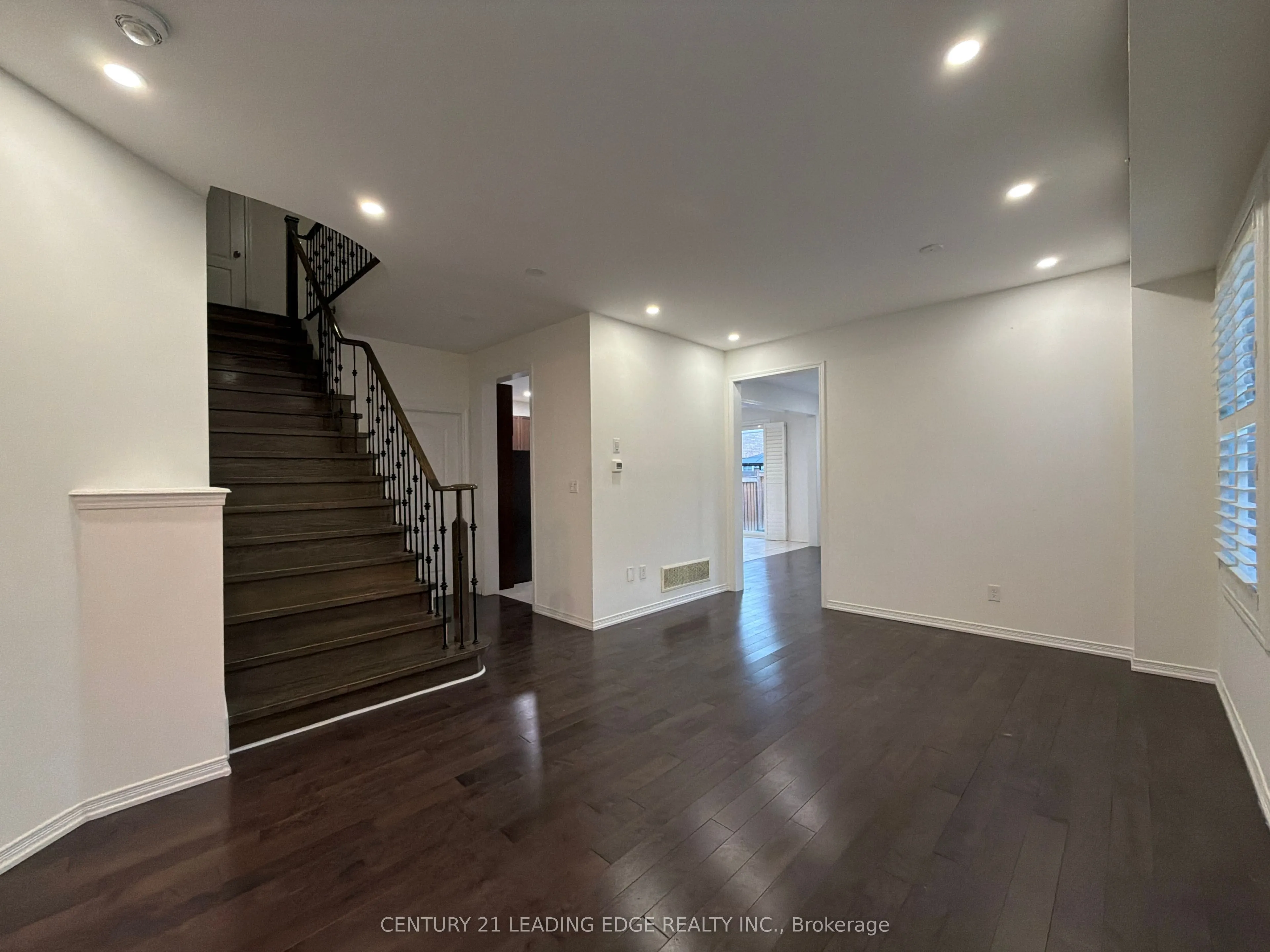 2432 Equestrian Crescent #Main