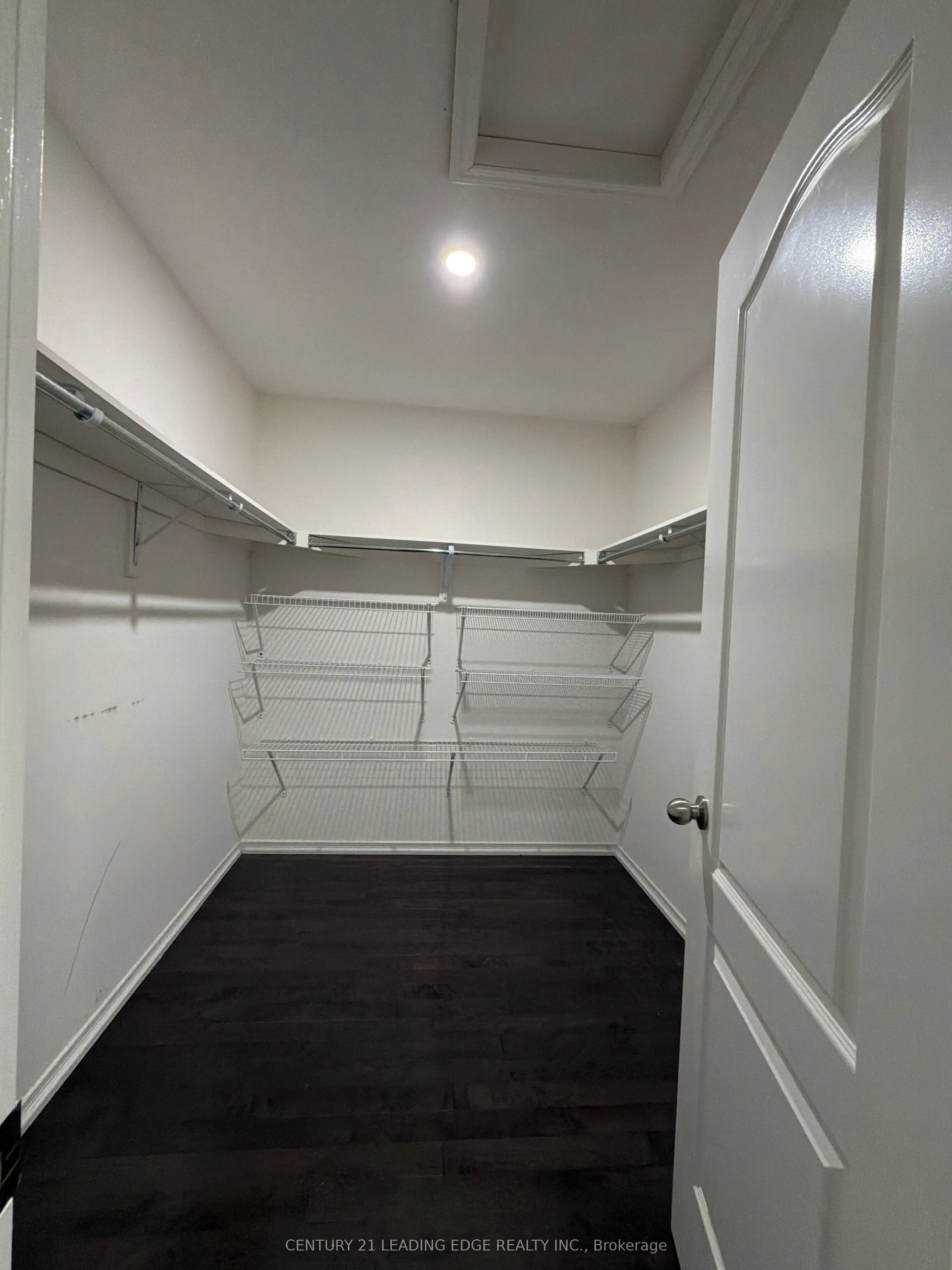 2432 Equestrian Crescent #Main