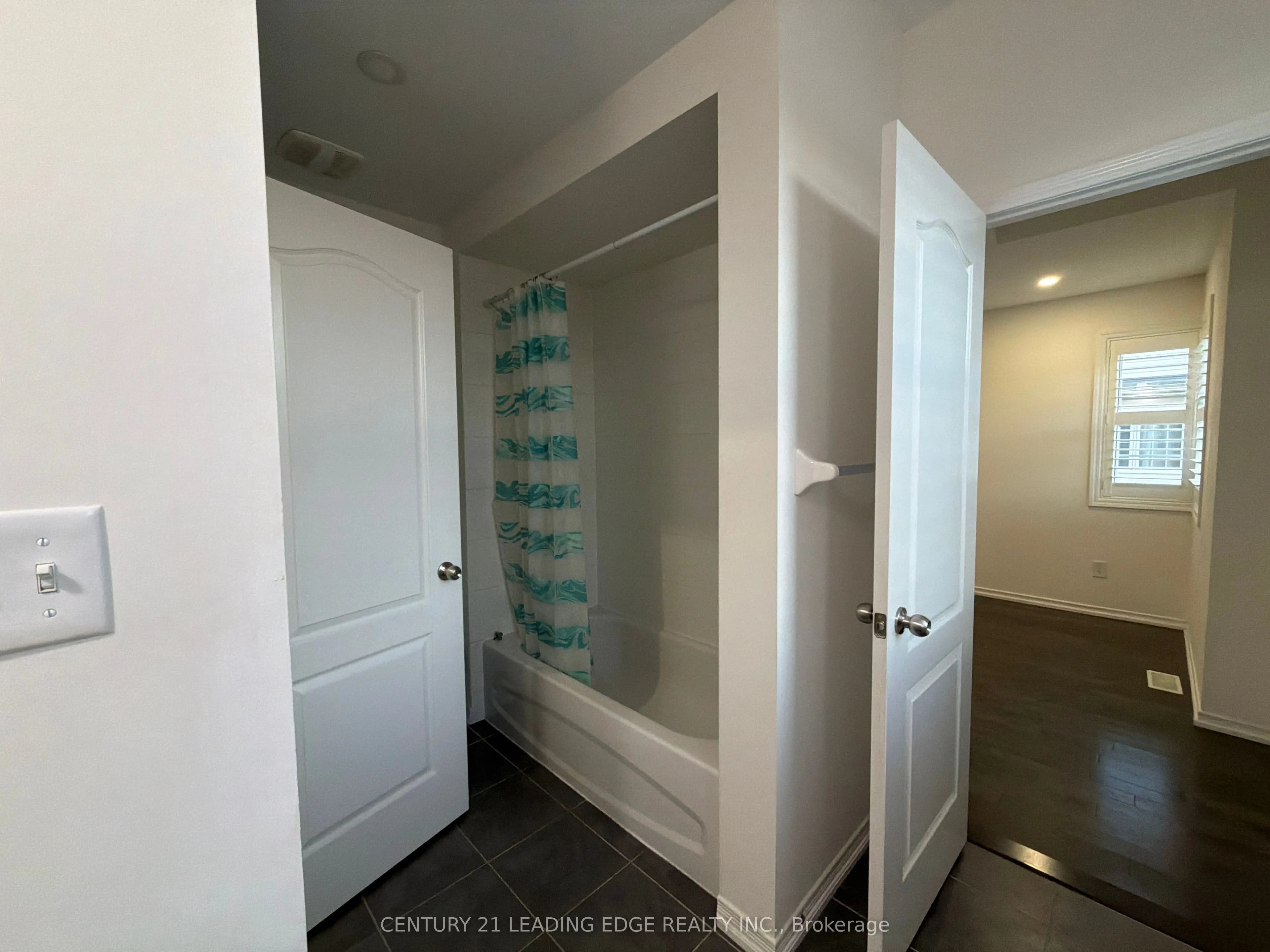 2432 Equestrian Crescent #Main