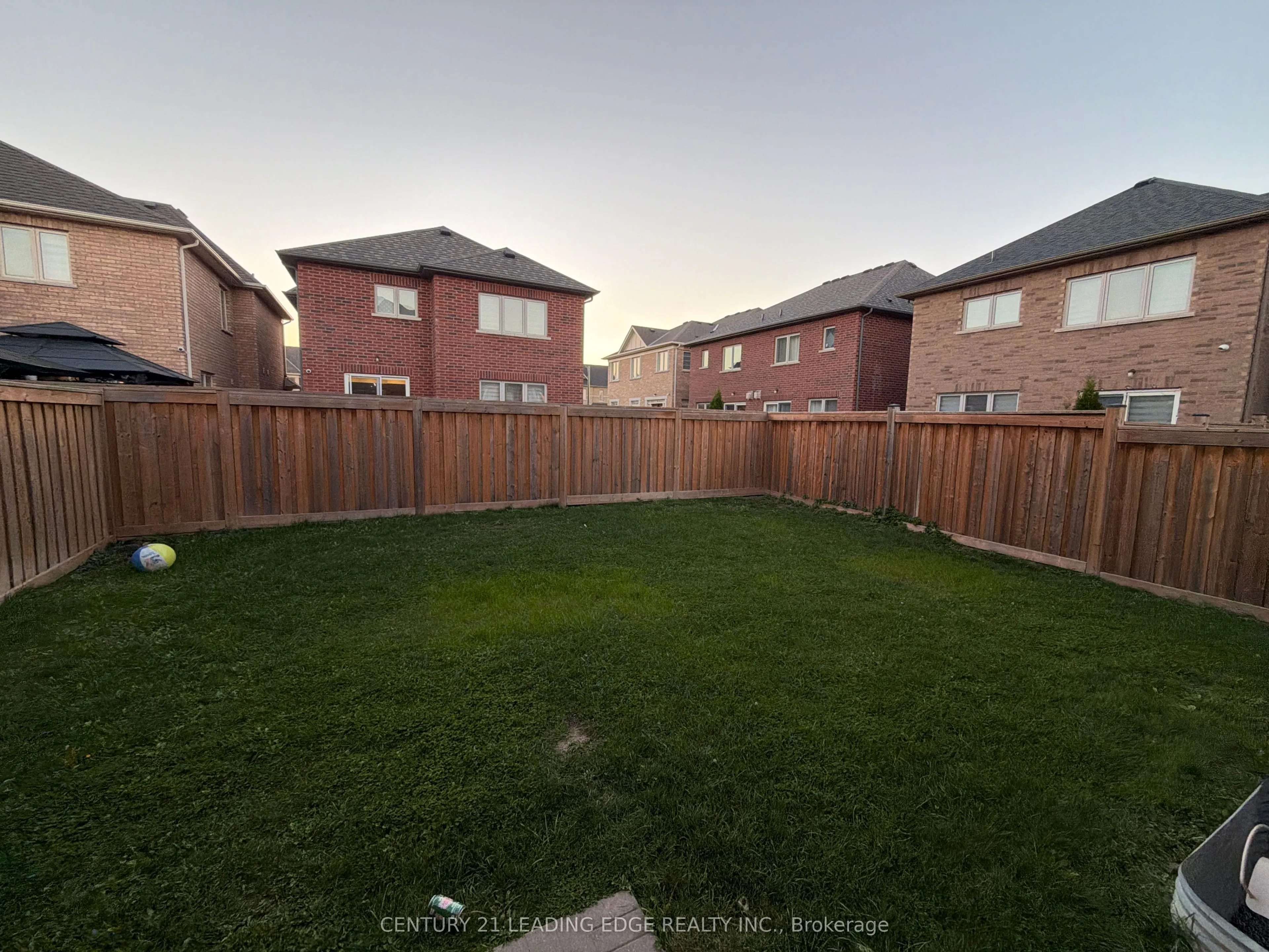 2432 Equestrian Crescent #Main
