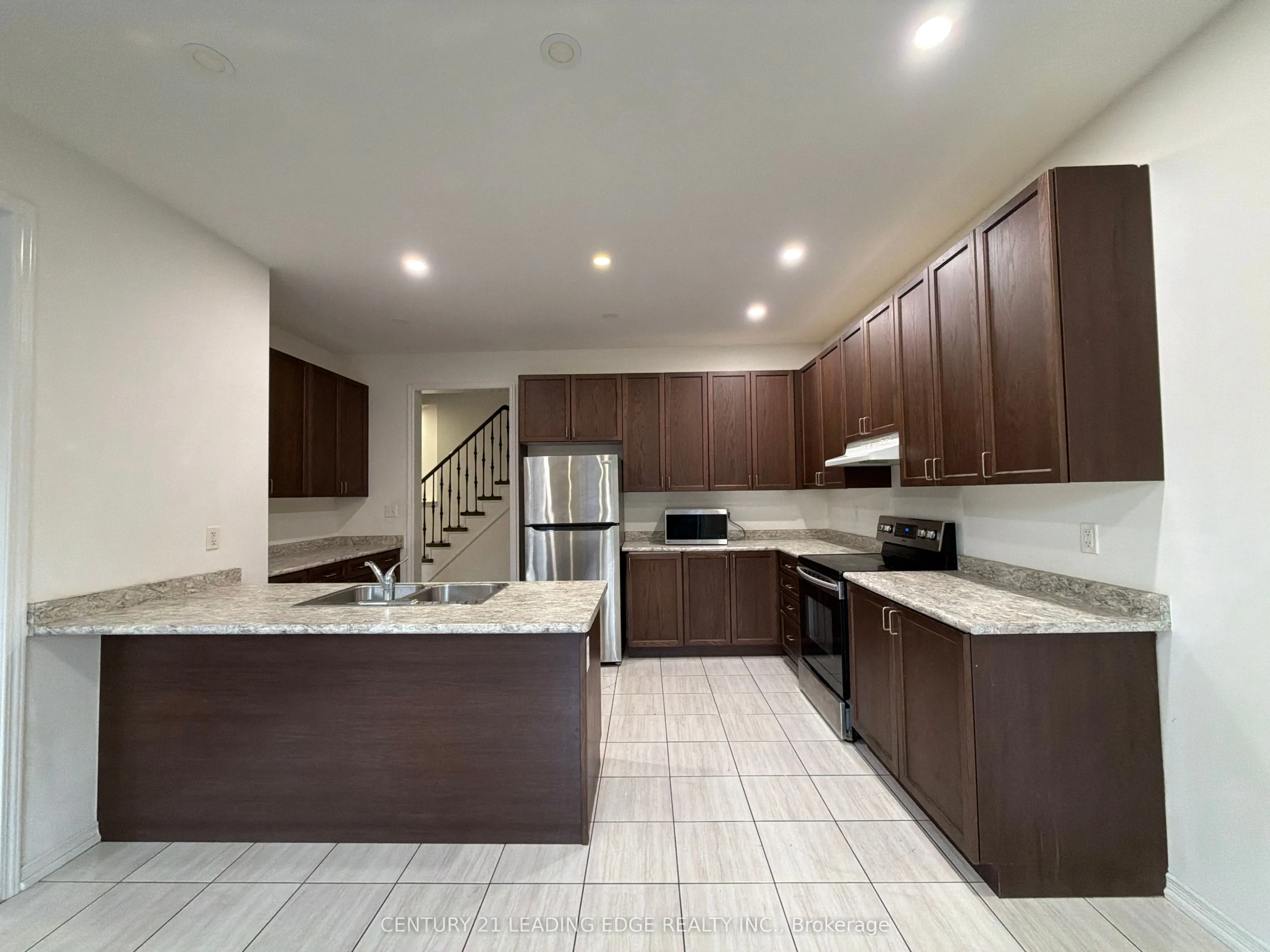 2432 Equestrian Crescent #Main