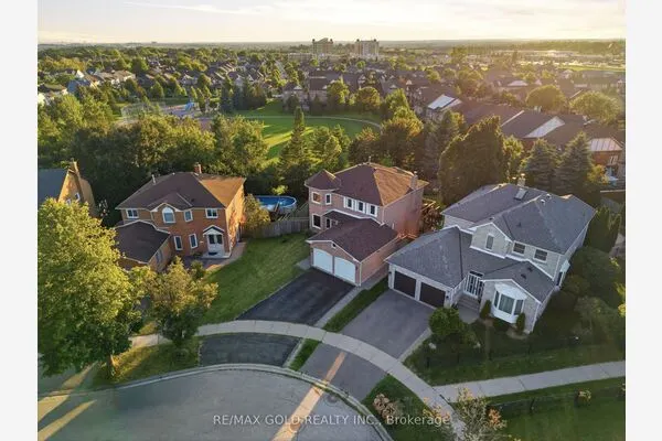 38 Silverbirch Place