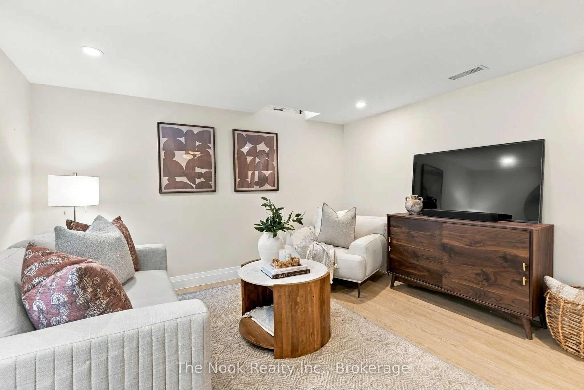 19 Sandringham Drive