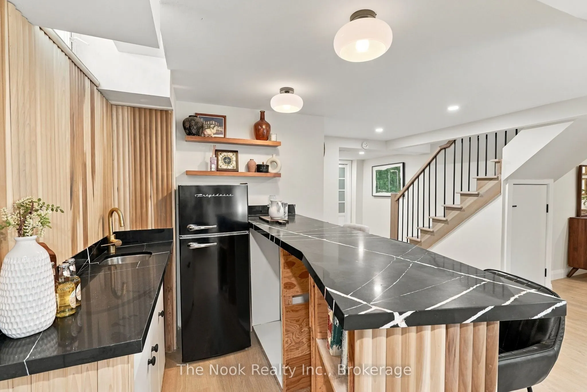 19 Sandringham Drive