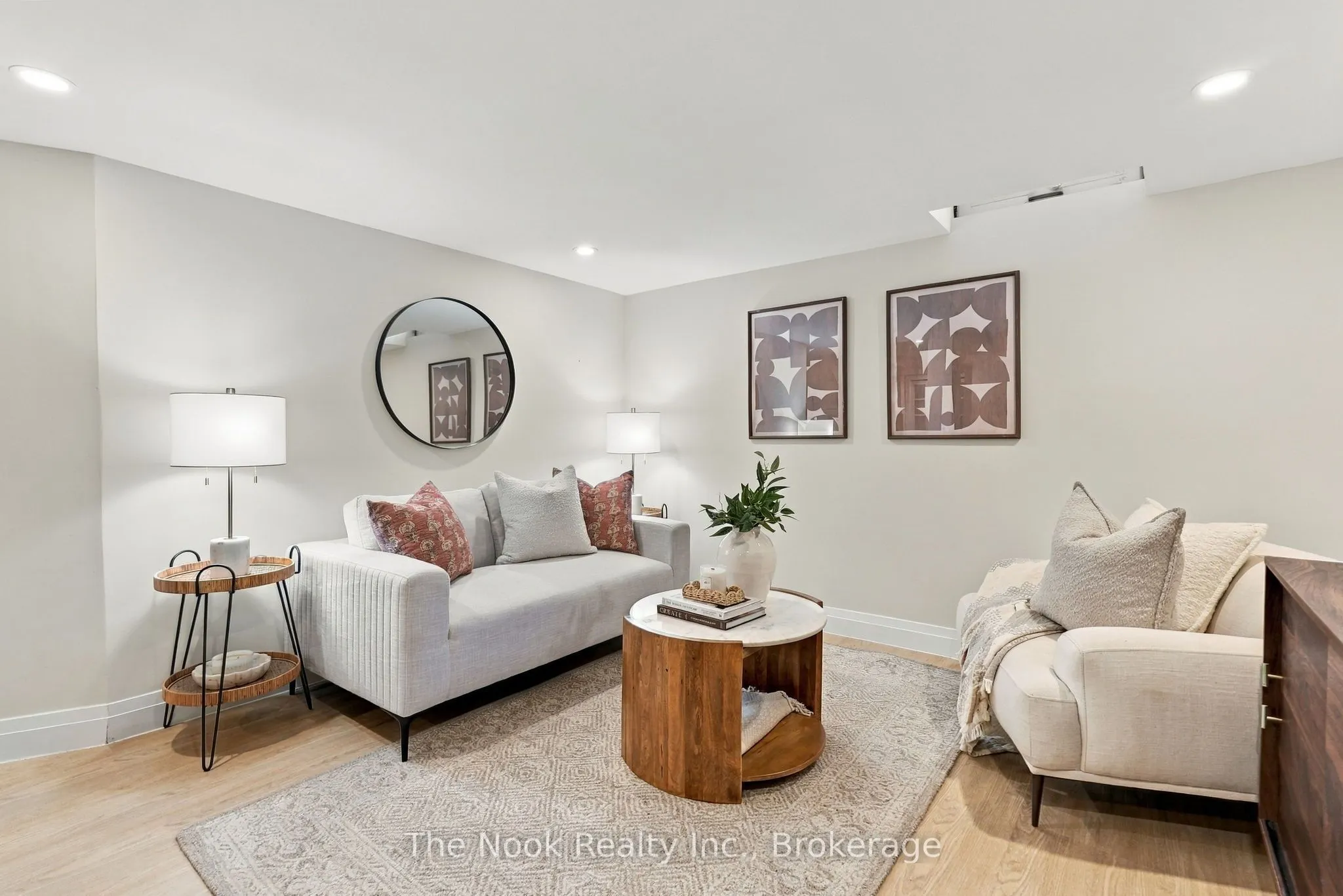 19 Sandringham Drive