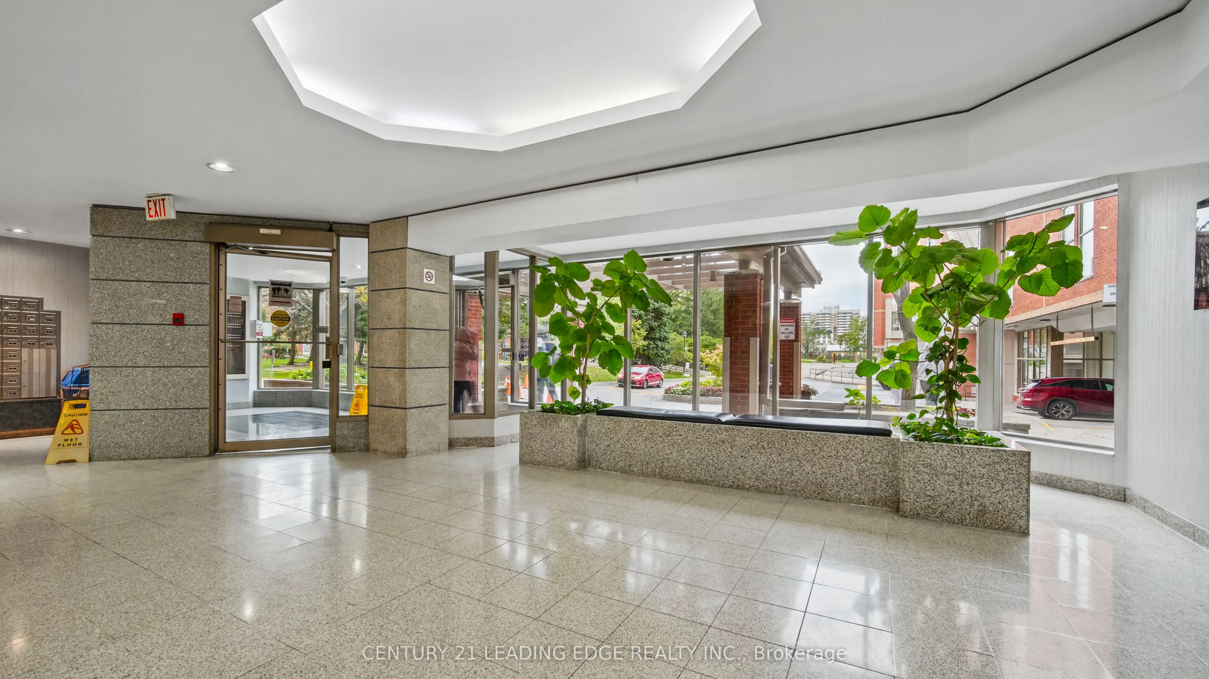 2460 Eglinton Avenue E #417